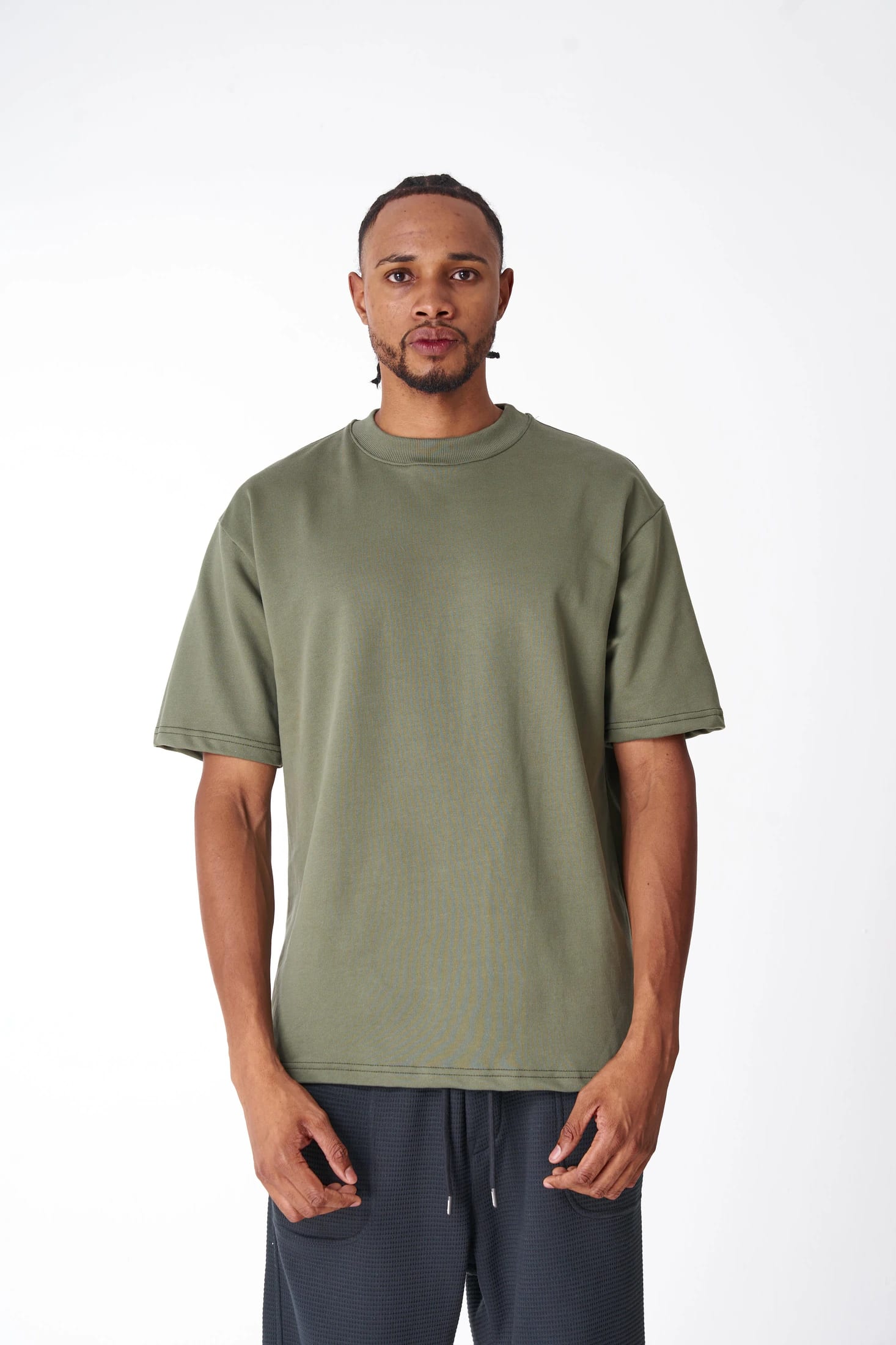 CAMISETA 300 GRAMOS 100% ALGODÓN VERDE MILITAR - imagen 1