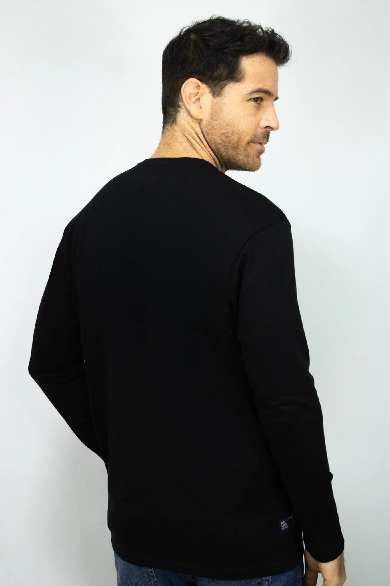 Camibuso Negro Cuello Henley Manga Larga para Hombre - imagen 3