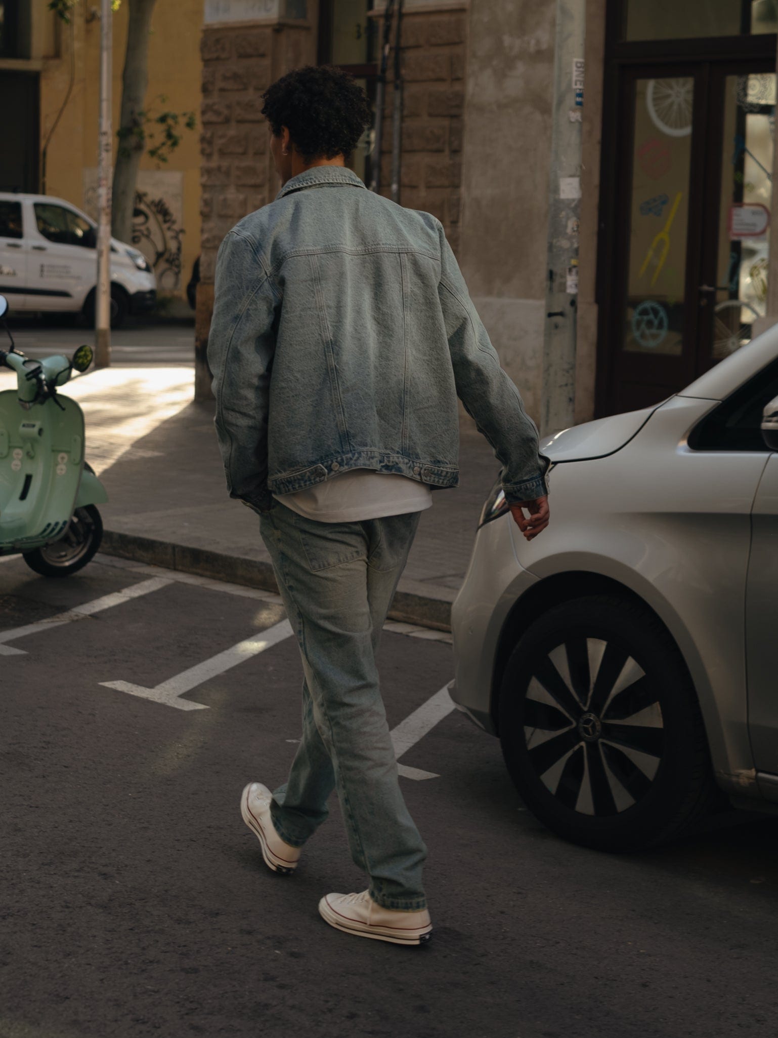 DENIM OVERSIZED JACKET - DIRTY CLEAR BLUE - imagen 10