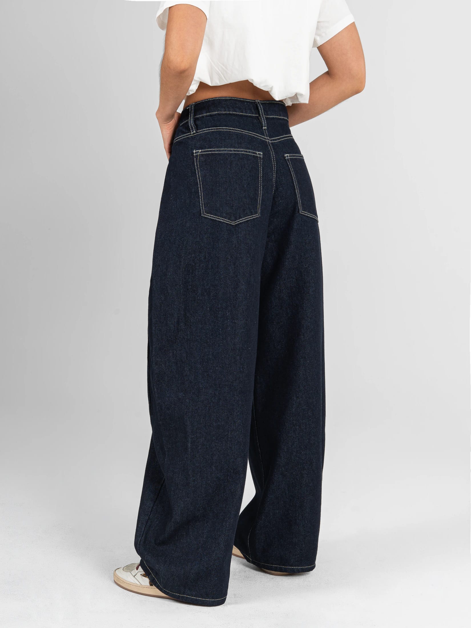 Ref: 066571 Jean wide leg , rígido, tiro medio, detalle de pliegue en costado, tono azul oscuro - imagen 3