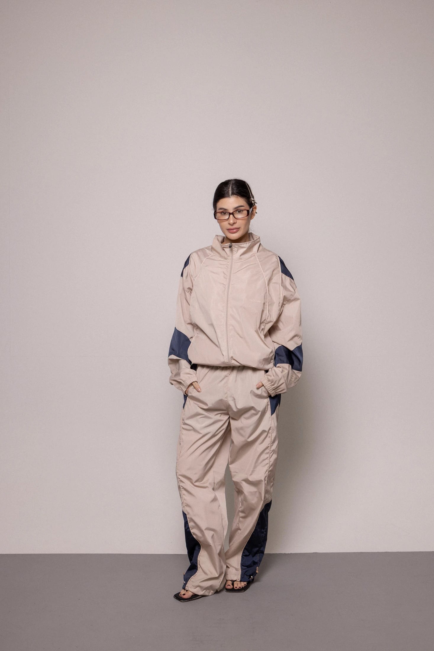 SET ANTIFLUIDO DAMA-BEIGE - imagen 1