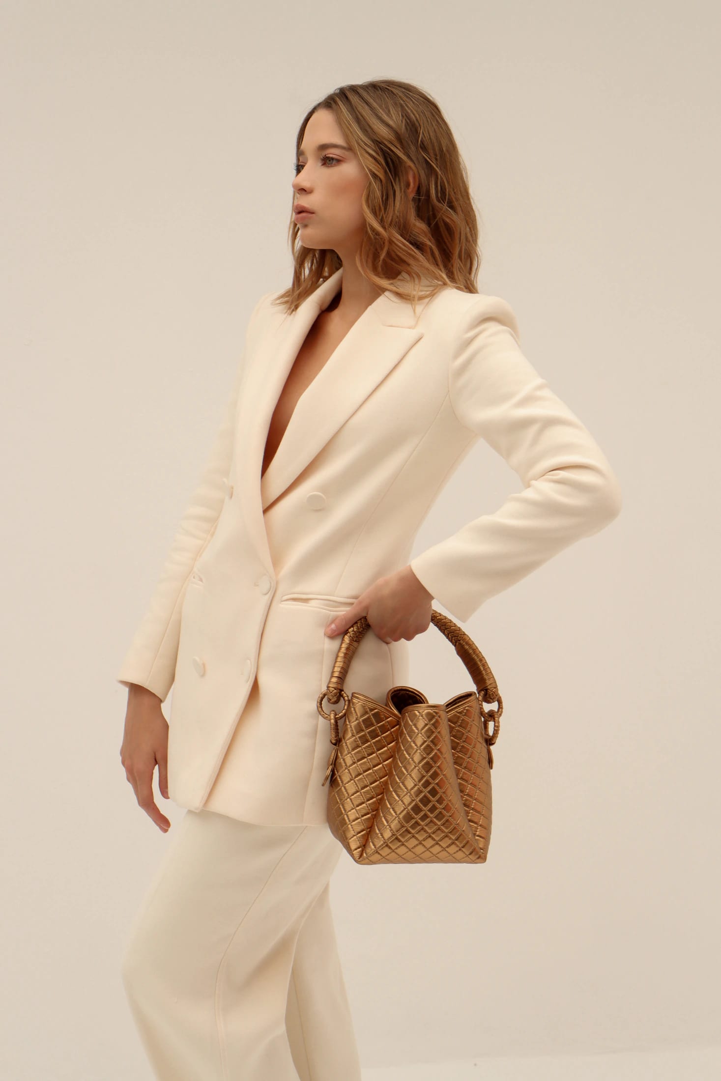 Tulip Bucket Bag, Gold. Limited Edition - imagen 2