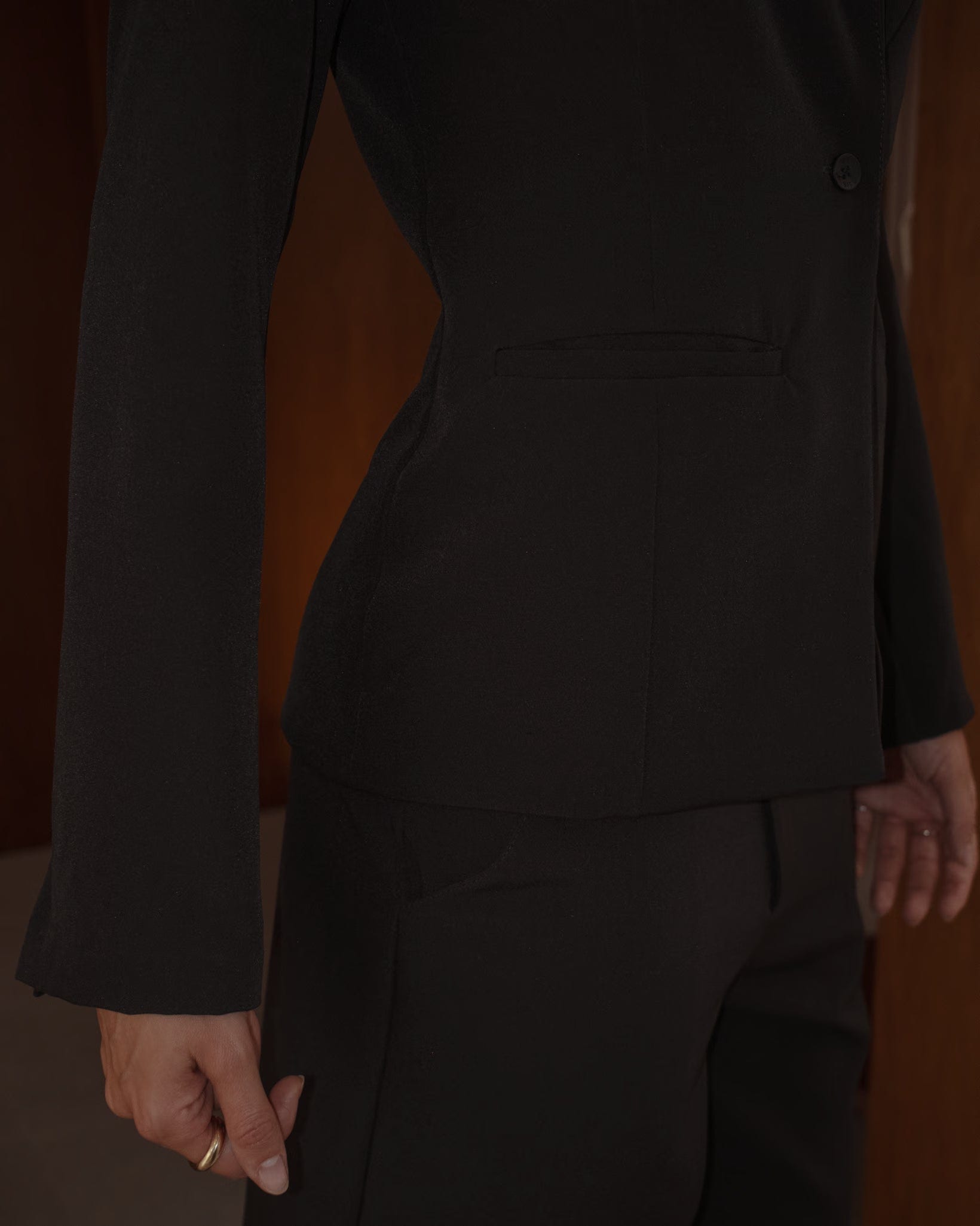 WAIST CLASSIC BLAZER - BLACK - imagen 6