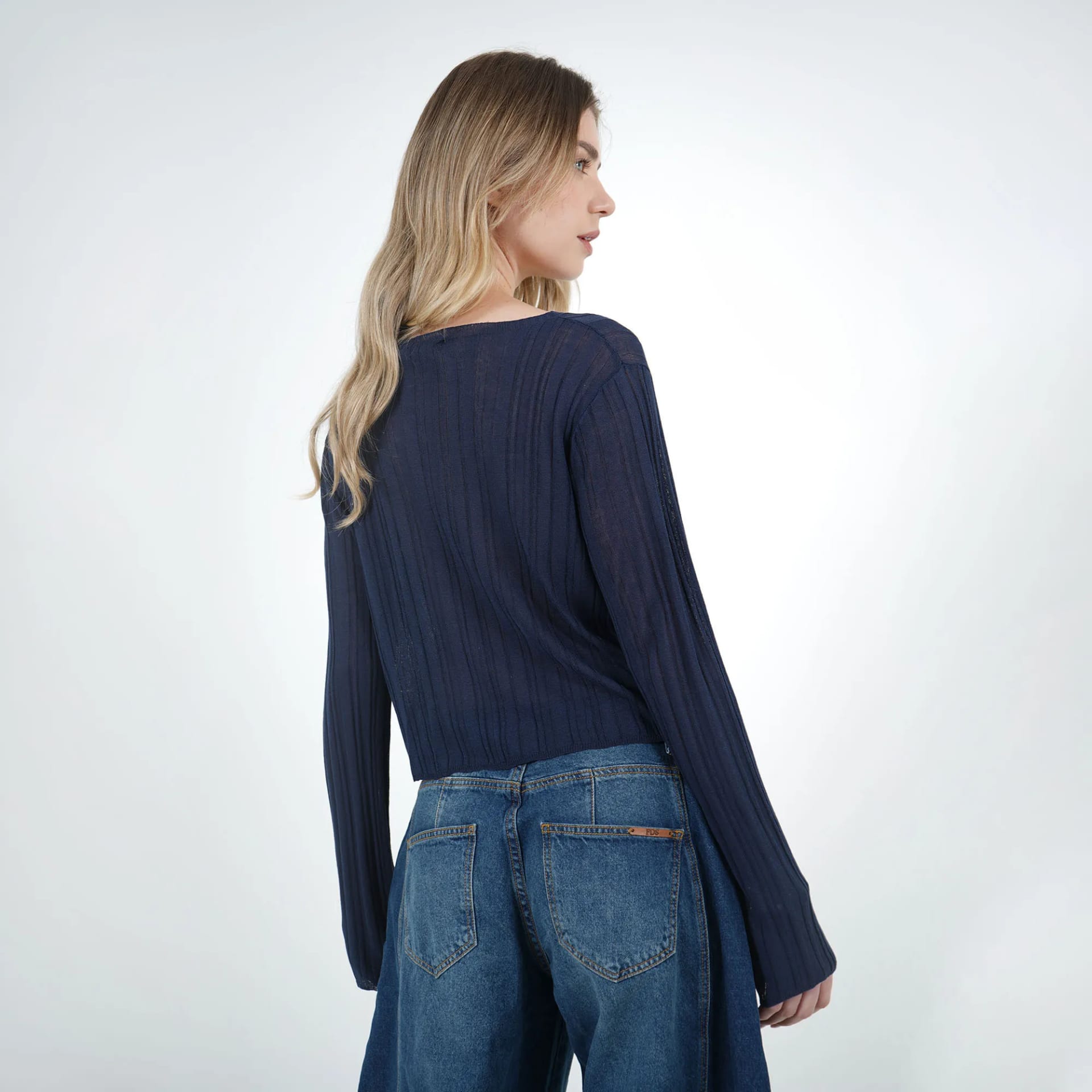 Sweater abierto cuello redondo manga larga con cordones - imagen 5
