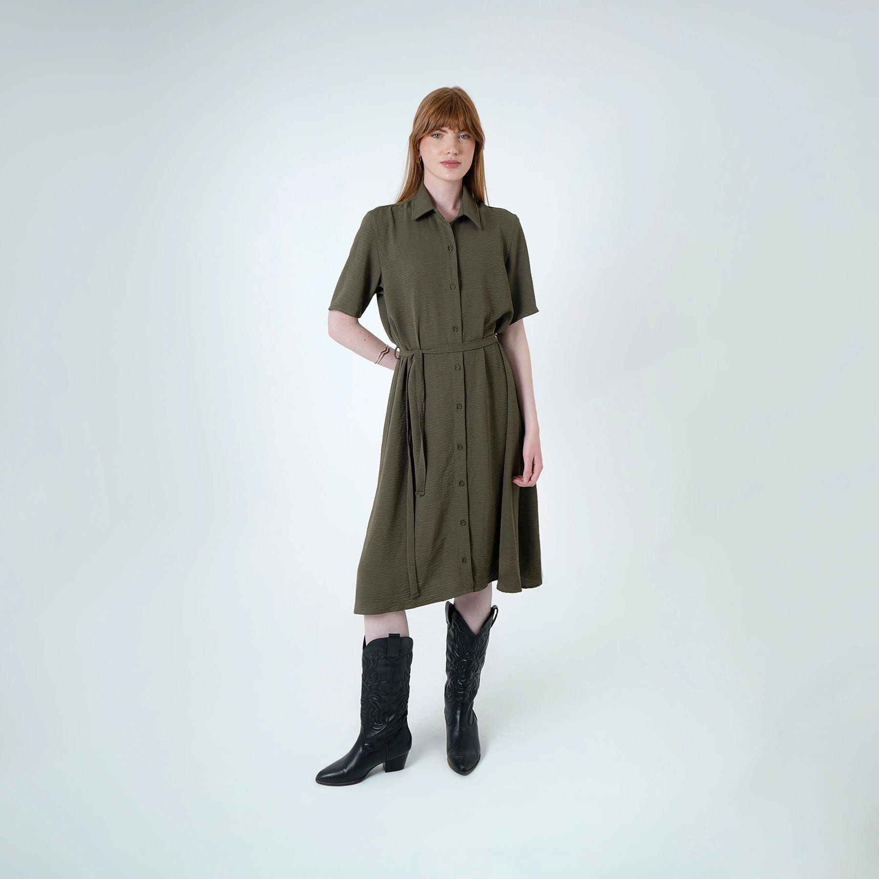 Vestido camisero midi con lazo para ajustar en cintura - imagen 4