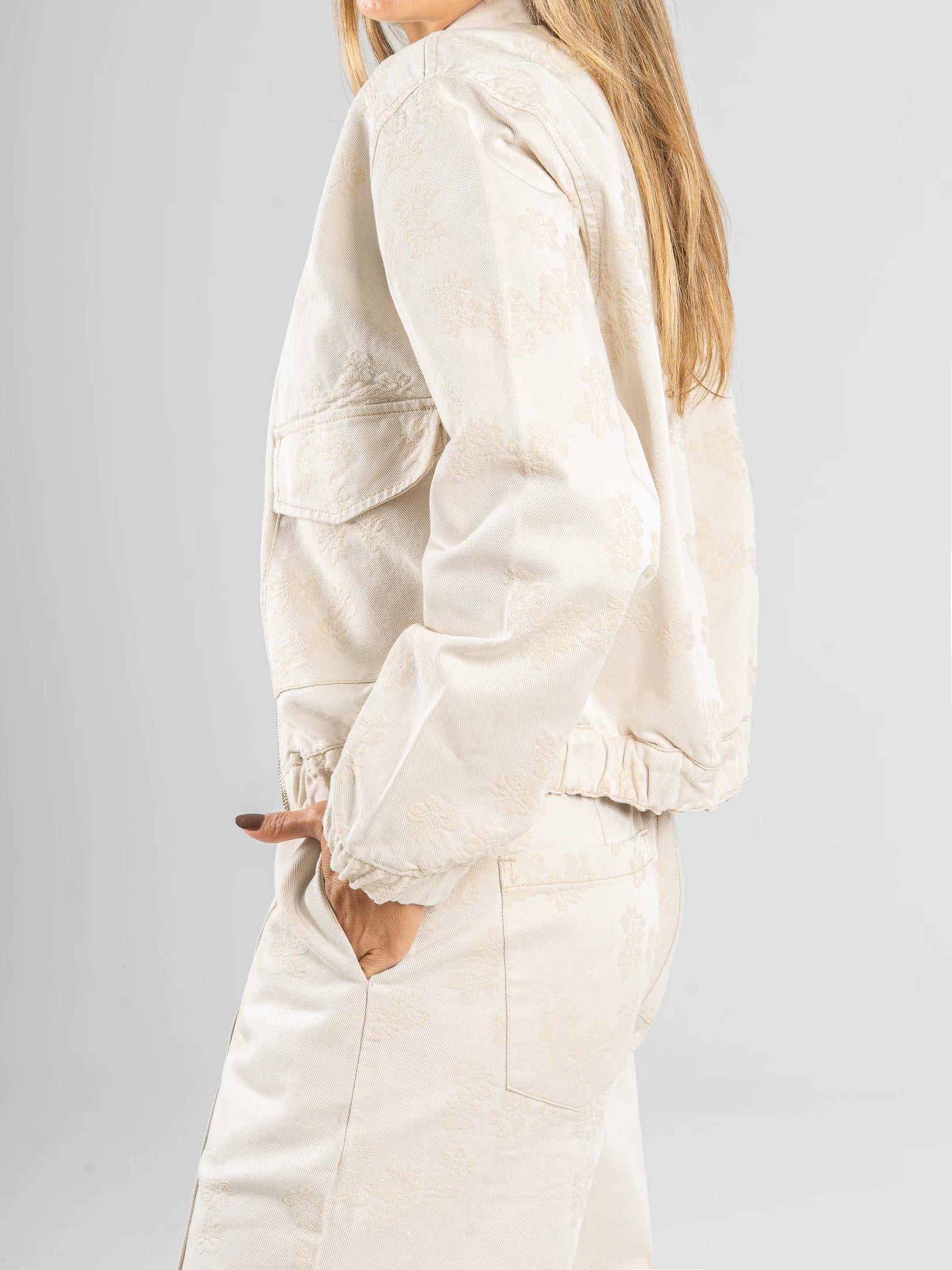 Ref: 0620473 Chaqueta, rígida, detalle de tela bordada, con bolsillos delanteros, tono natural - imagen 4
