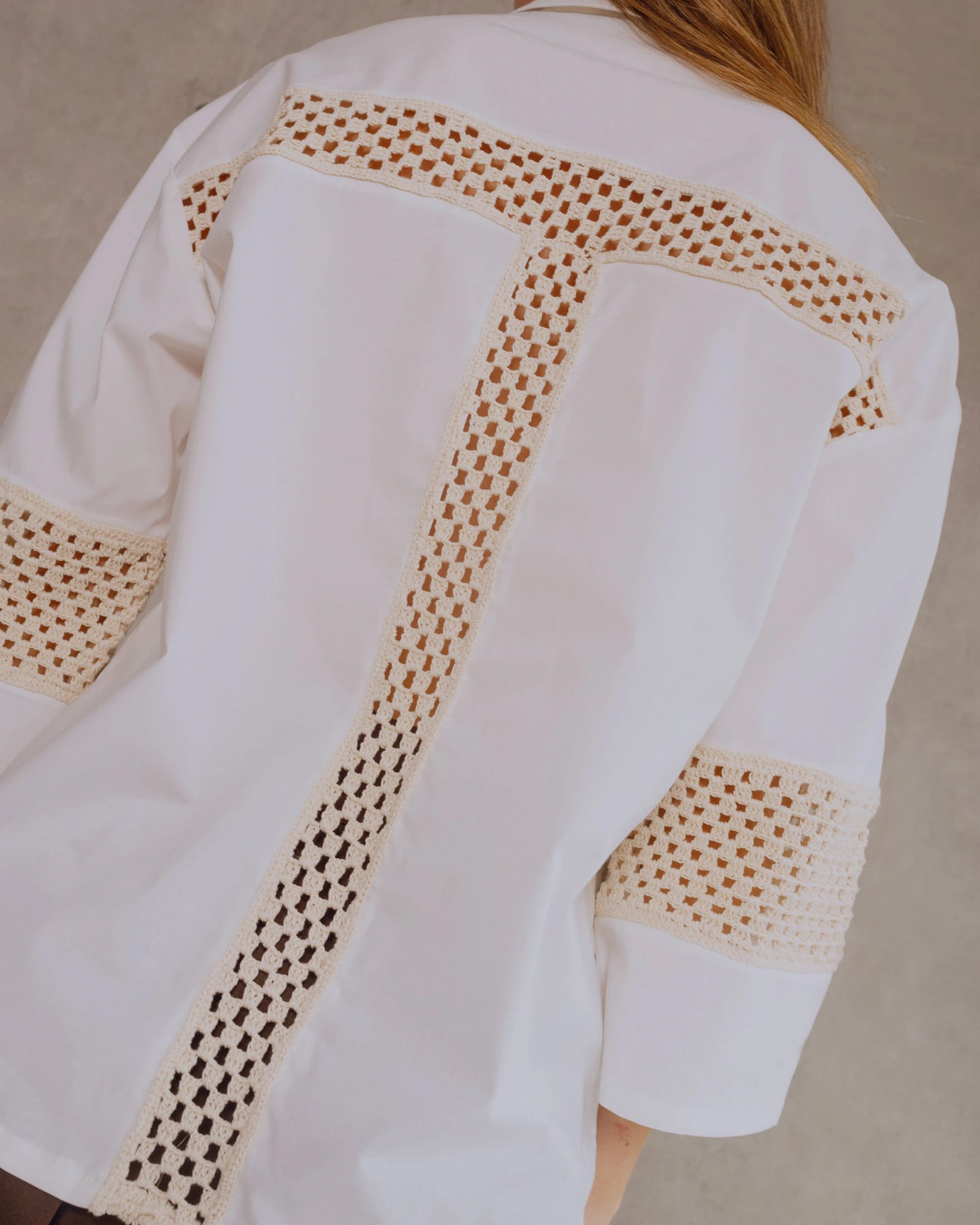The White T Shirt - imagen 4