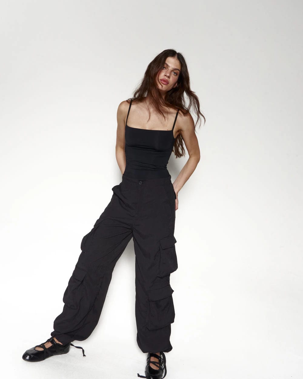 BLACK PARACHUTE PANTS - imagen 6