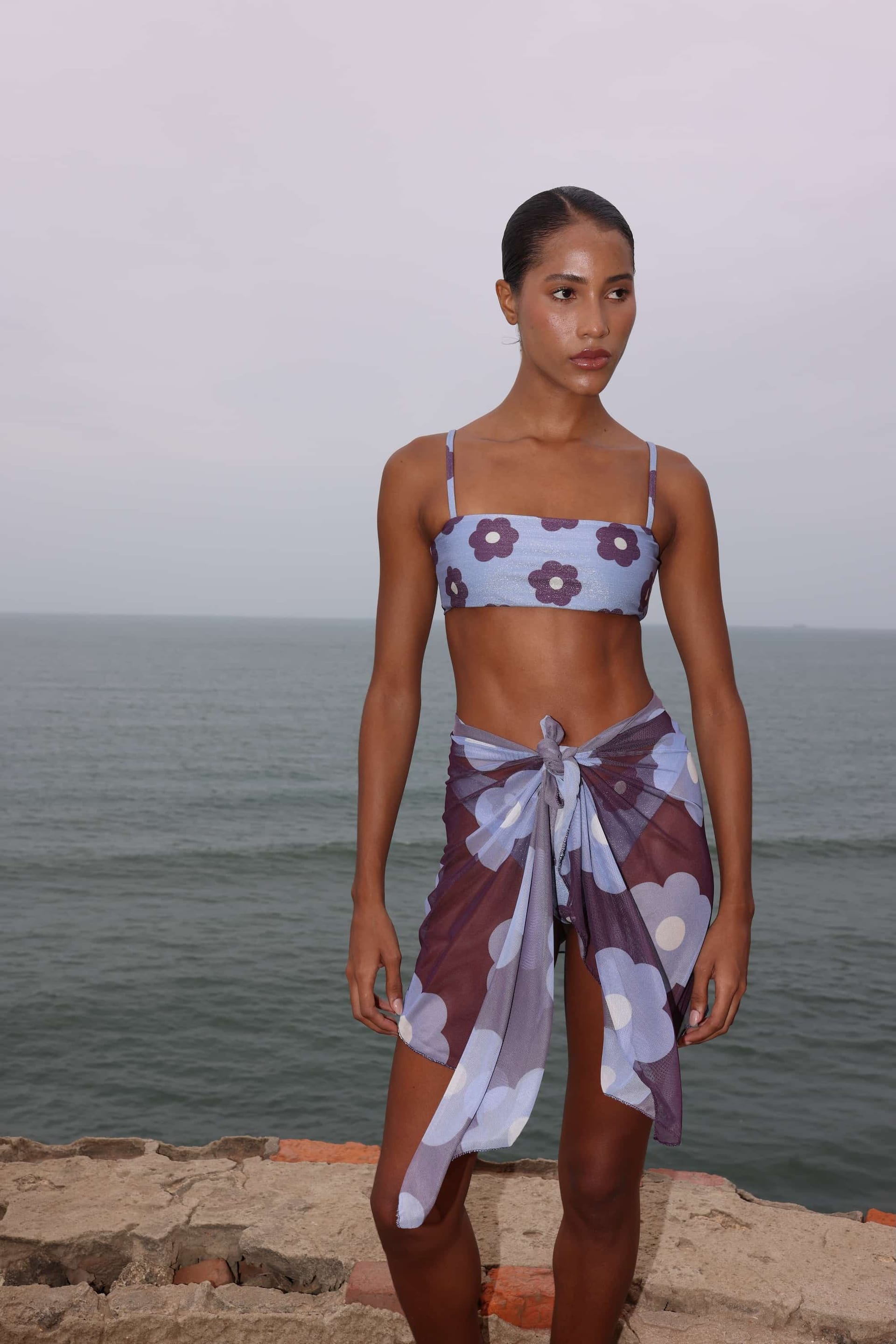 Pareo Corto Bold Flower - imagen 3