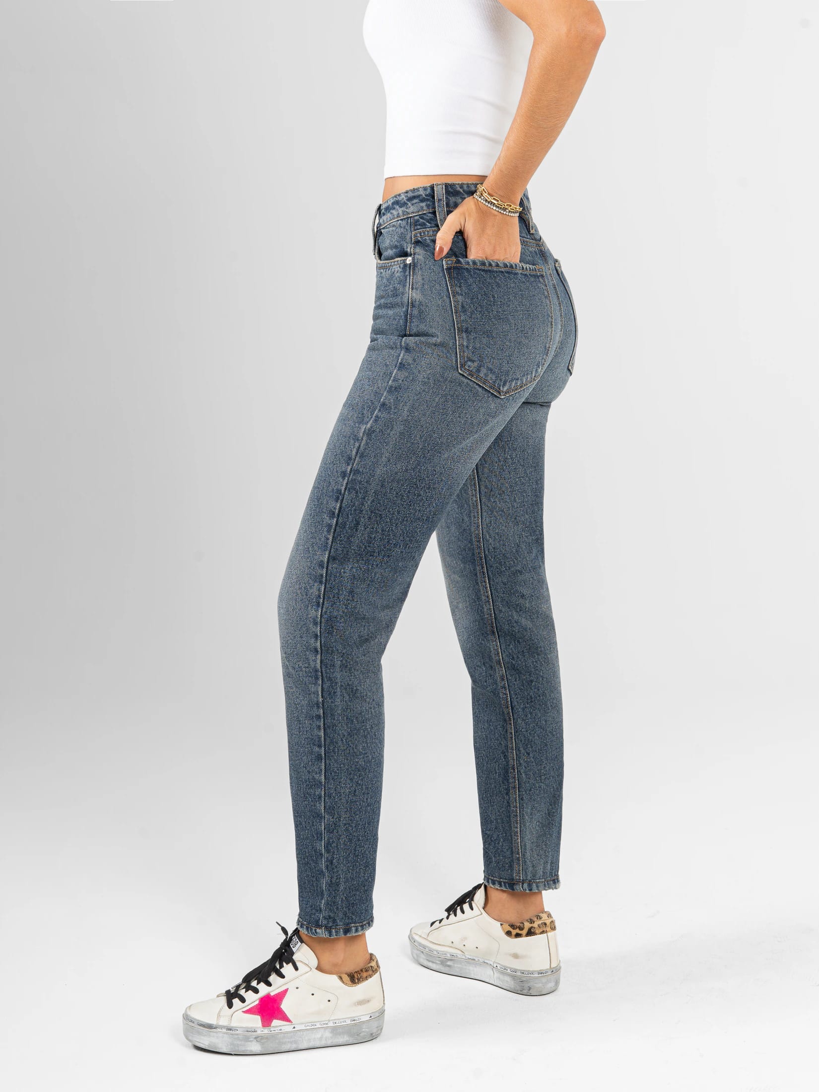 Ref: 066490 Jean Mom fit, rígido, tiro alto, tono azul oscuro. - imagen 2