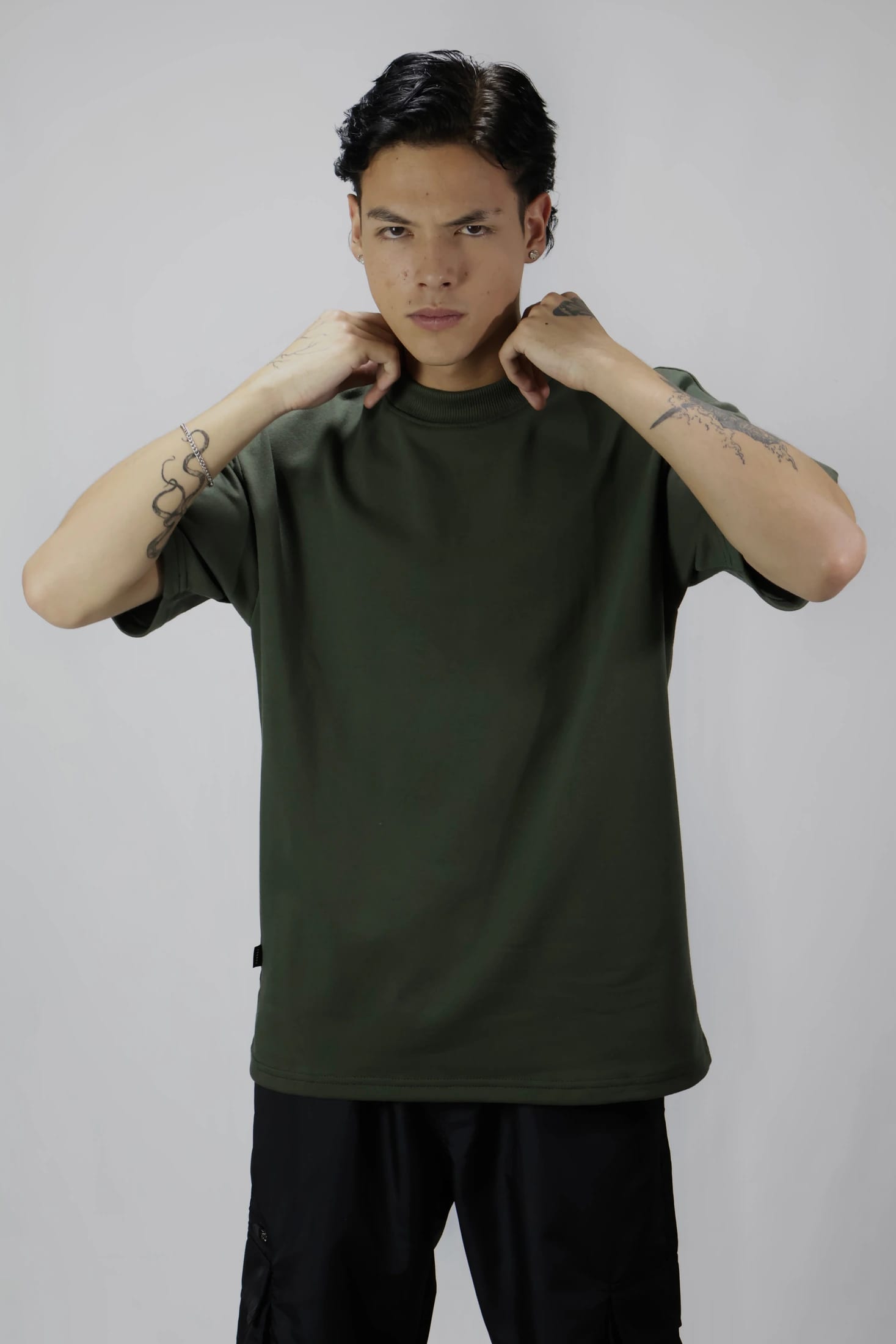 CAMISETA VERDE MILITAR 14078 OVERSIZE - imagen 1