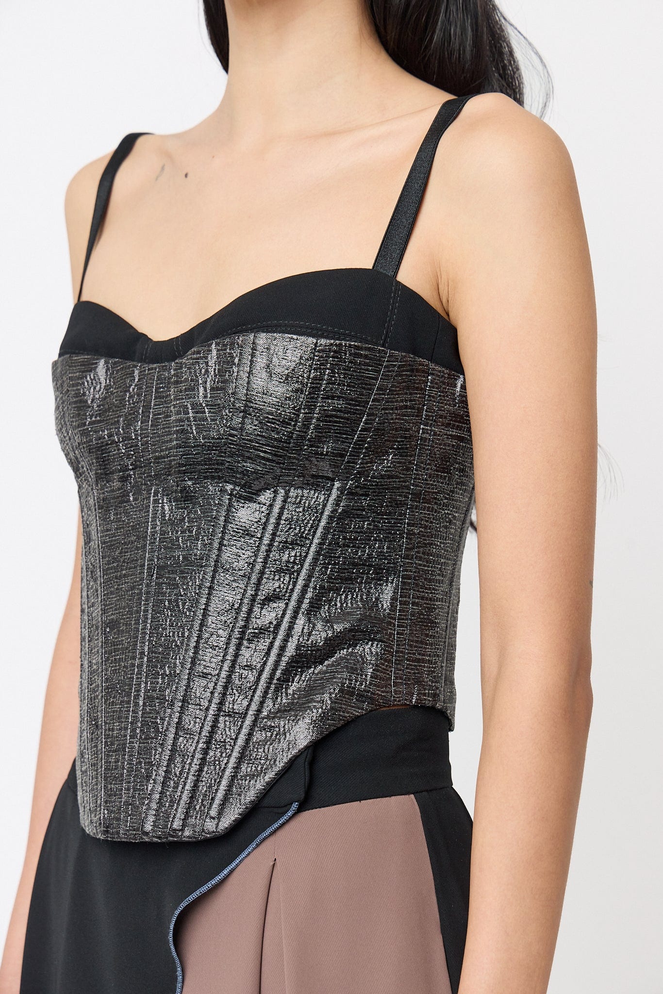 Lorne Bustier - imagen 5