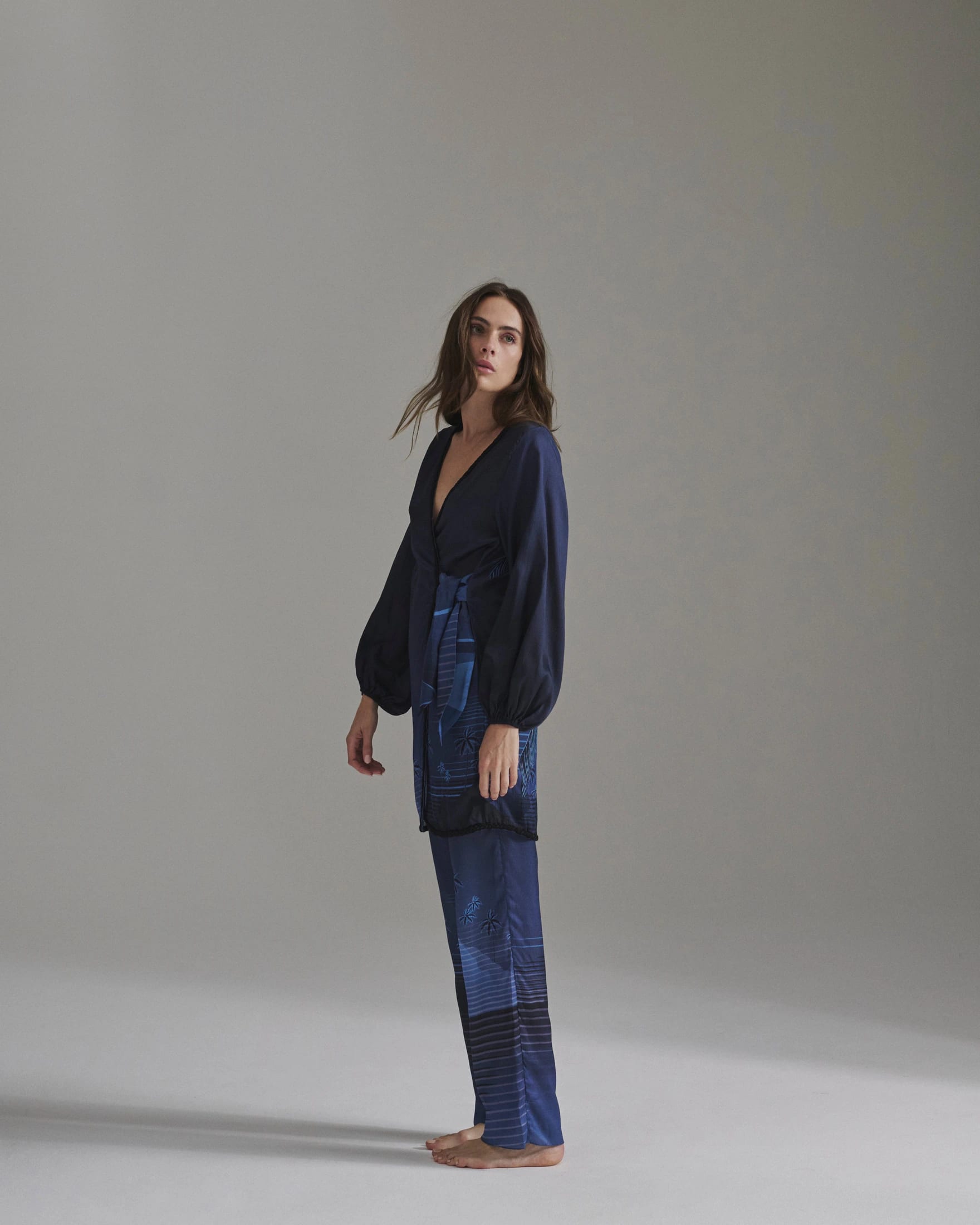 Hojarasca Martellato Silk Mini Dress / Navy Tropical Landscape - imagen 8