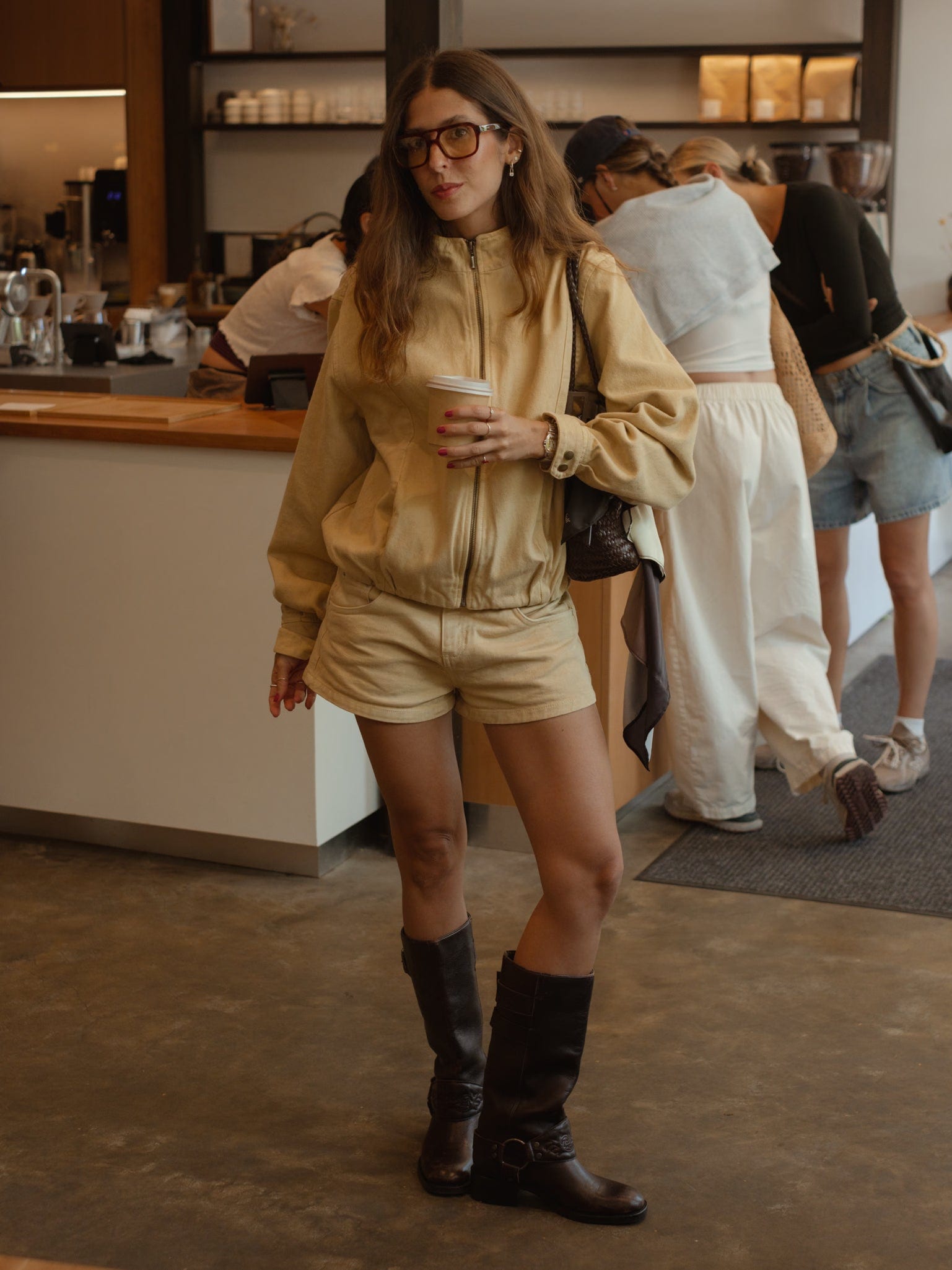 ROAD DENIM SHORT - DESERT YELLOW - imagen 2