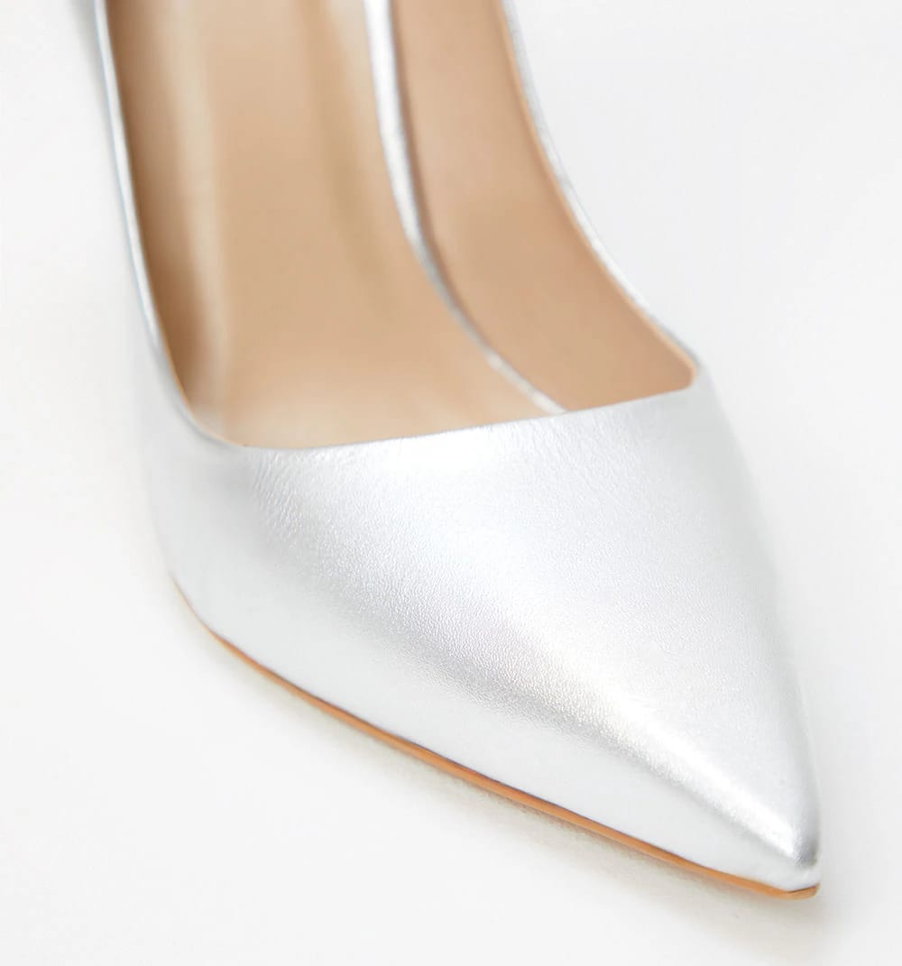 Zapato cerrado metalizado en cuero - imagen 3