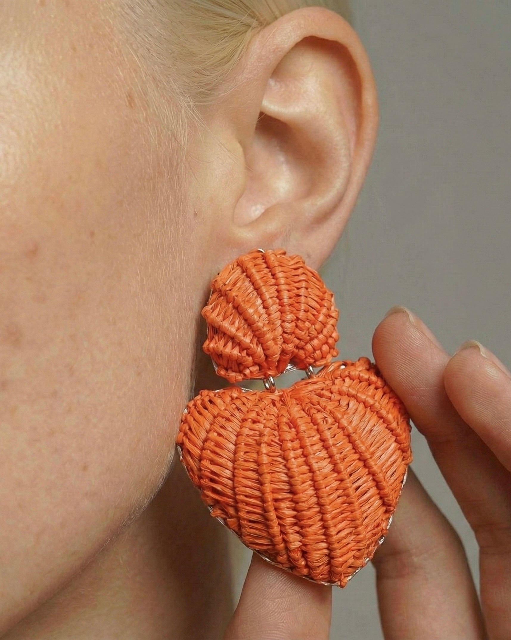 Shell Earrings (2 earrings in 1 pair) - imagen 2