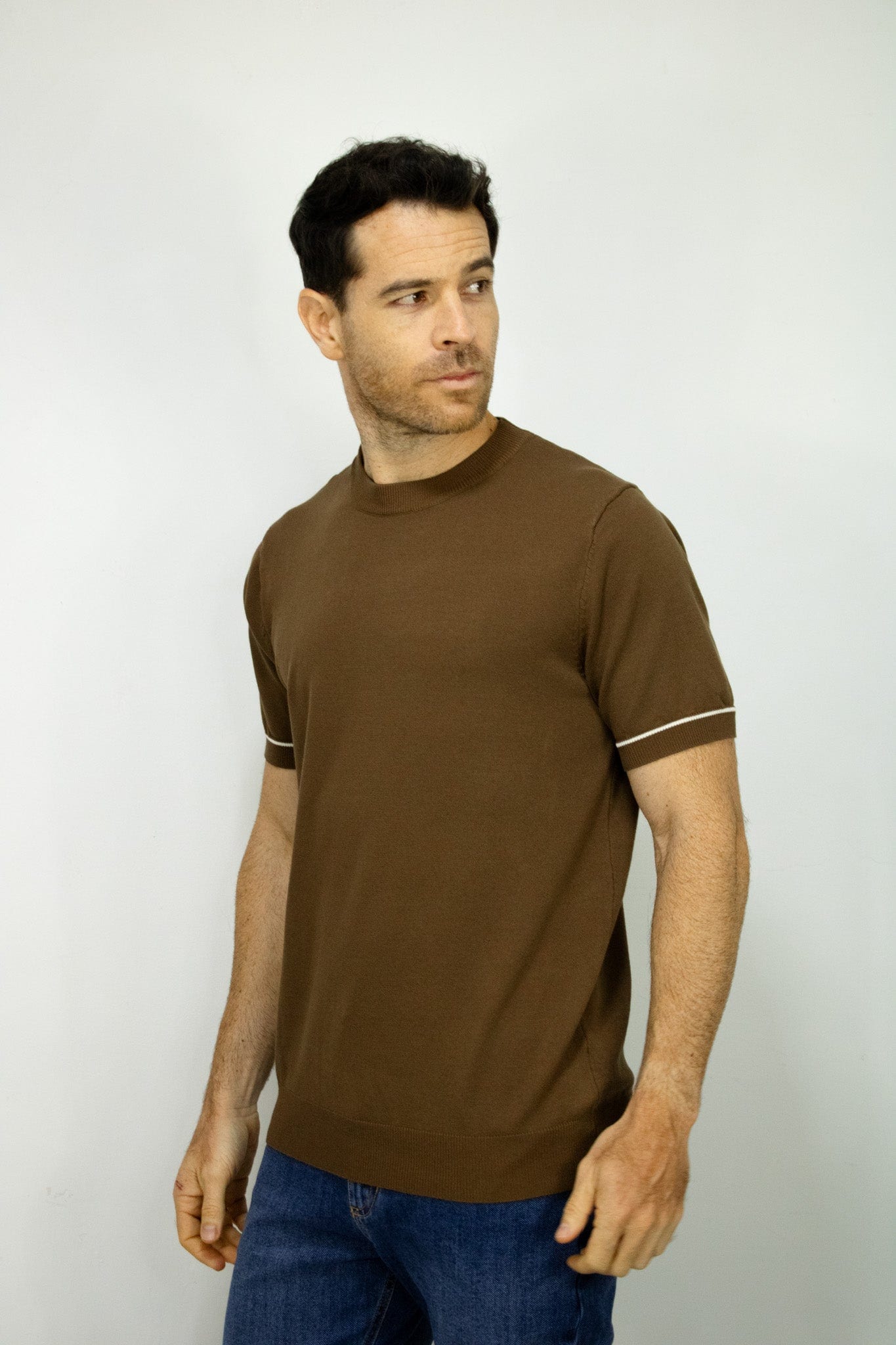 CAMISETA TEJIDA CAFE PARA HOMBRE - imagen 2