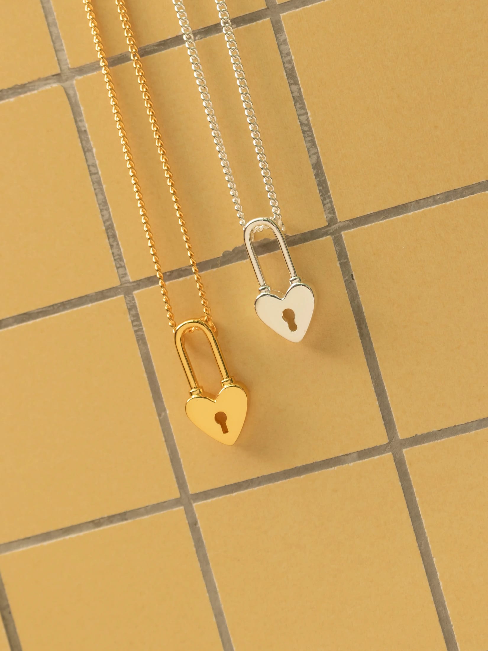 Collar Corazón Candado + Aretes - imagen 1