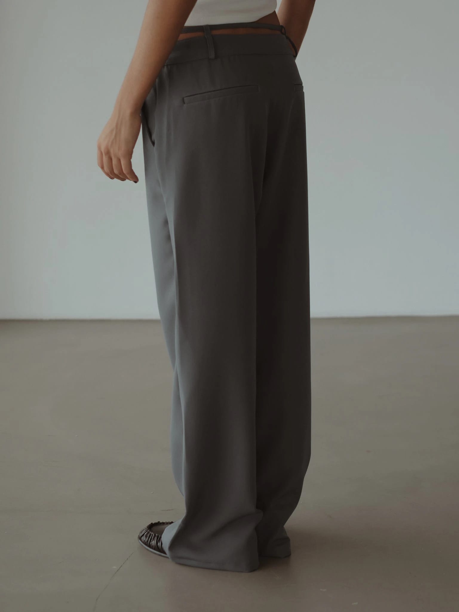 CROSS BELT TROUSER - DARK GRAY - imagen 11