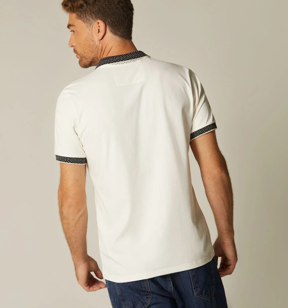 Polo para hombre con cuello con diseño - imagen 9