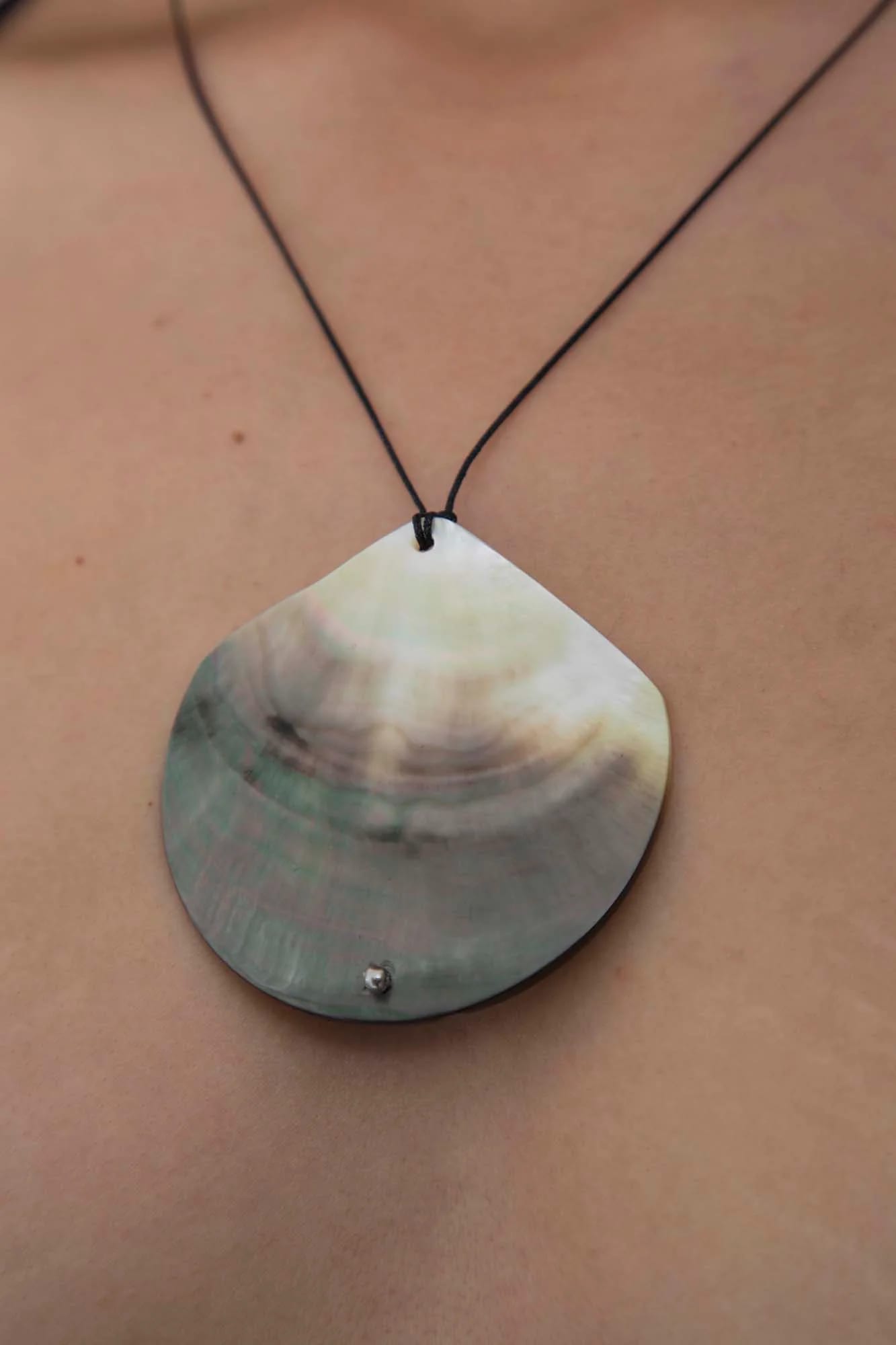 SHELL PENDANT NECKLACE - imagen 2