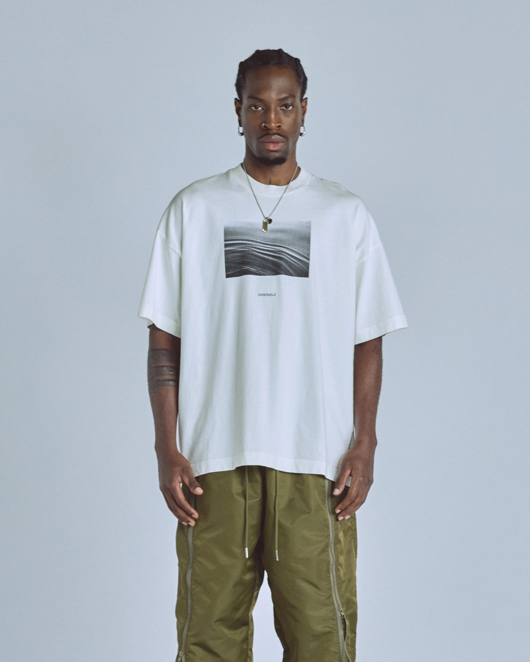 Golden Heritage Drop Tshirt White - imagen 2