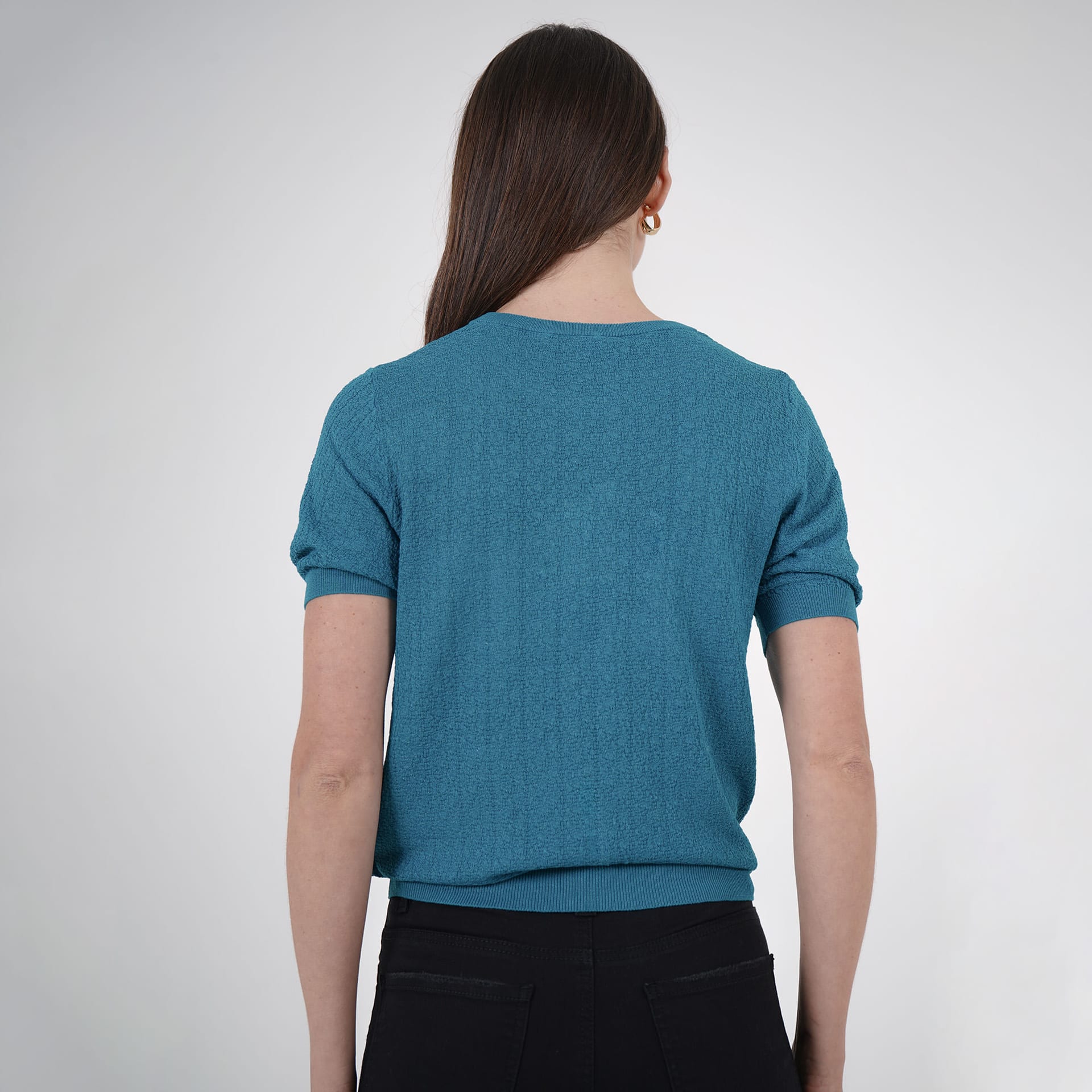 Sweater básico cuello redondo manga corta - imagen 4