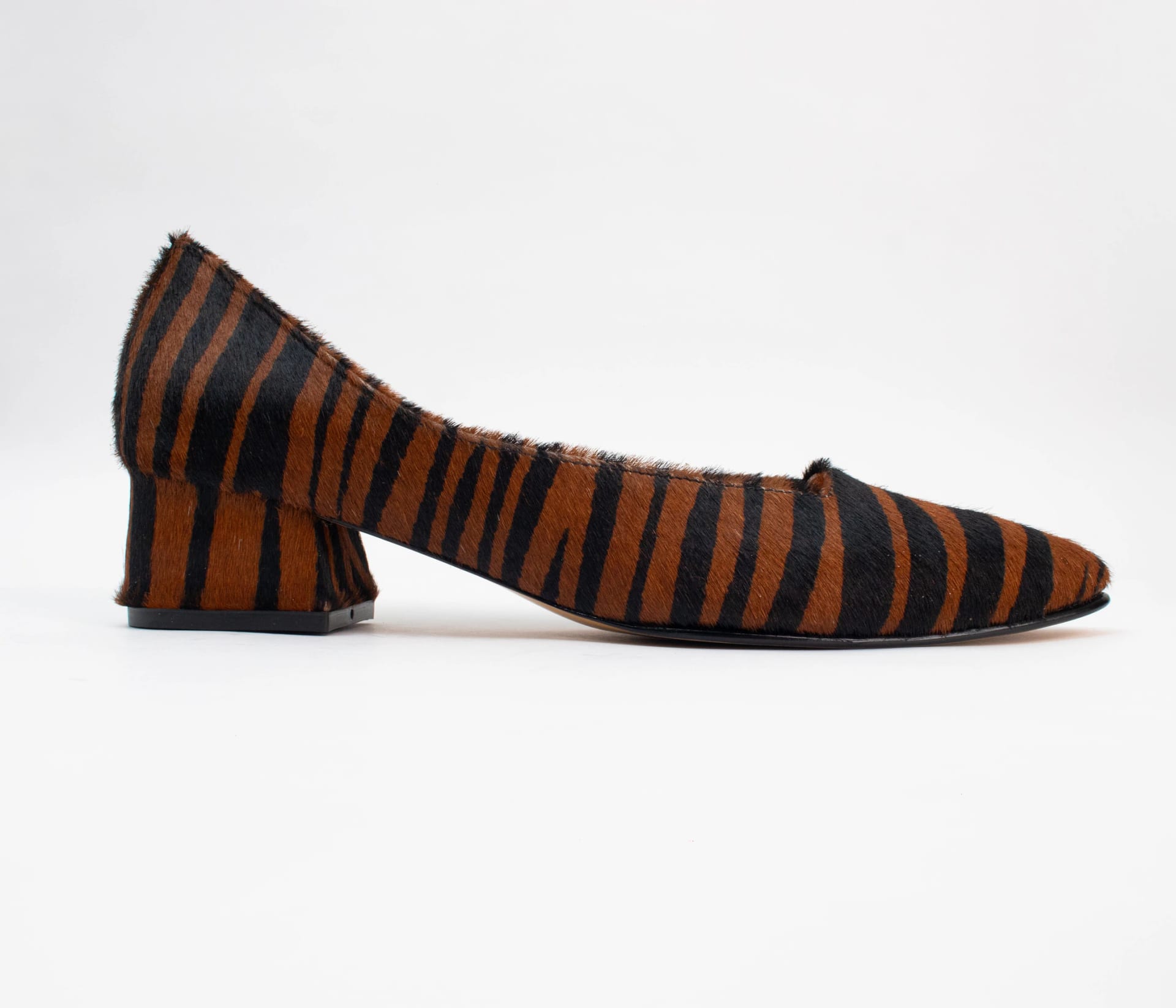 Zebra Print Calf Hair Midi Heels - imagen 4