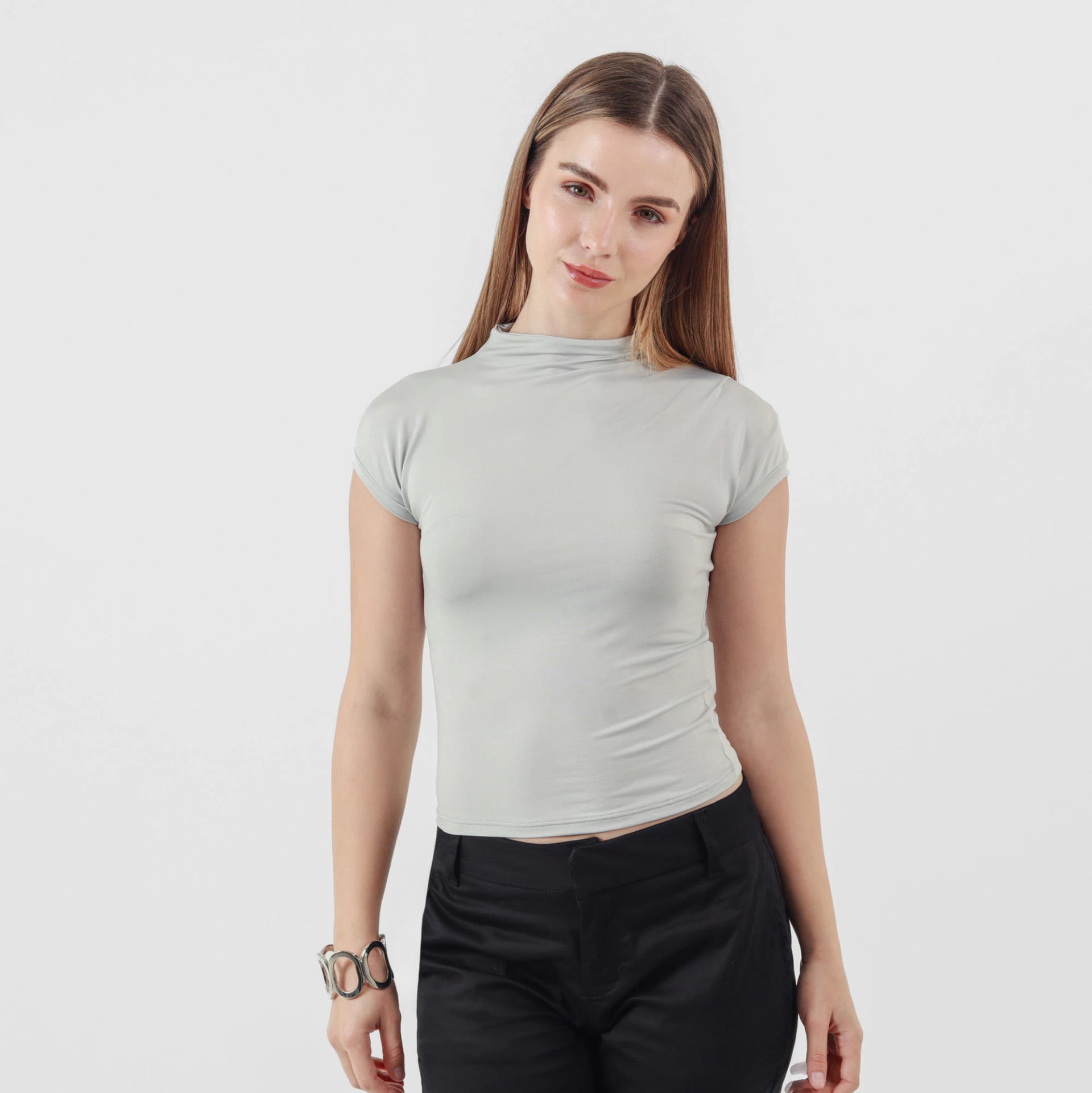 Camiseta básica cuello alto manga sisa rodada - imagen 2