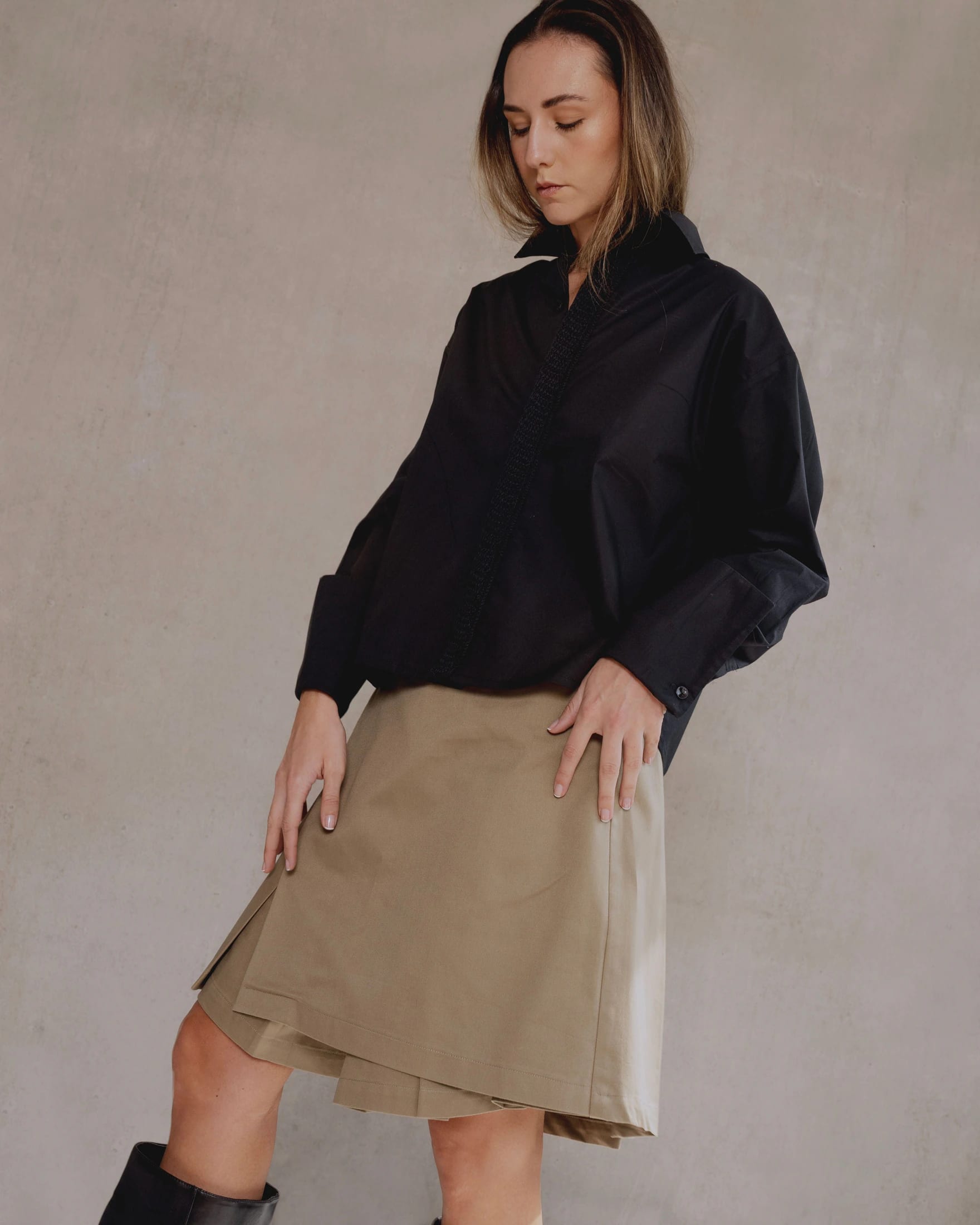 Beige Skirt Short Man - imagen 5