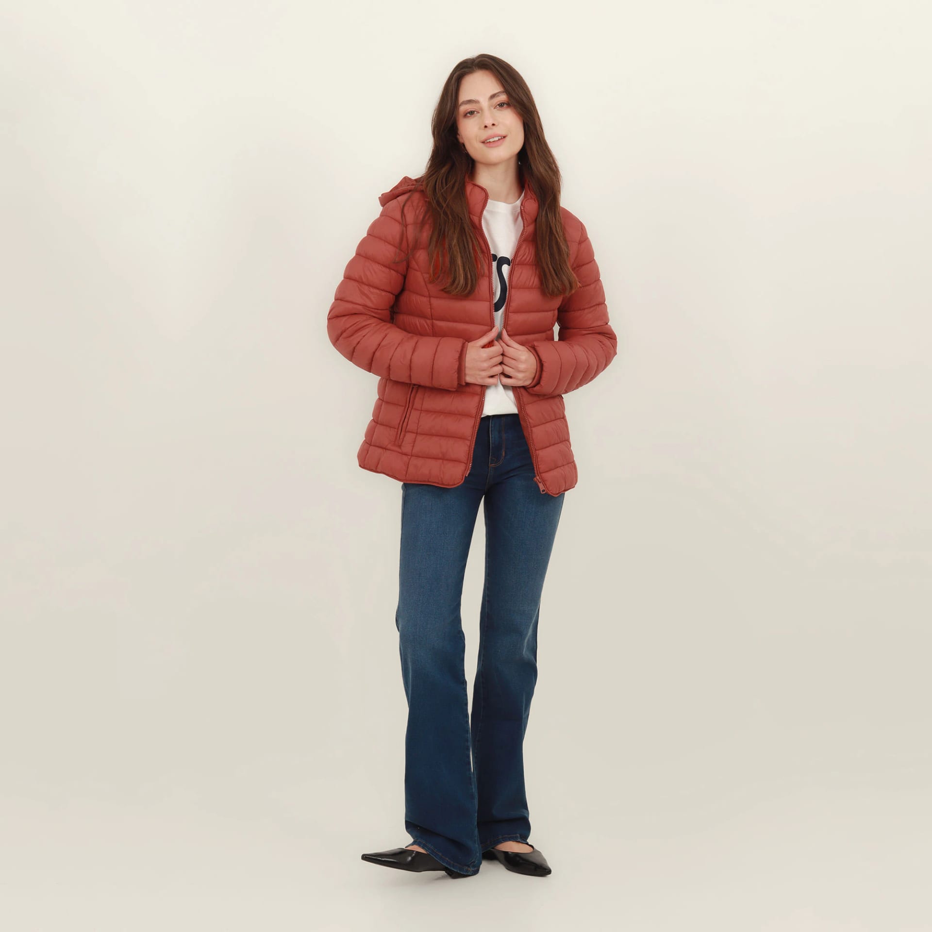 Chaqueta acolchada básica cuello alto con capucha - imagen 50