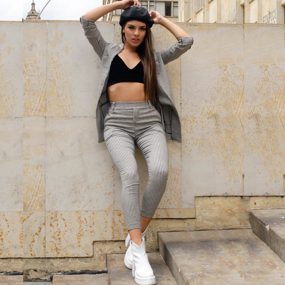 Total Look aCuadros Negros - imagen 4