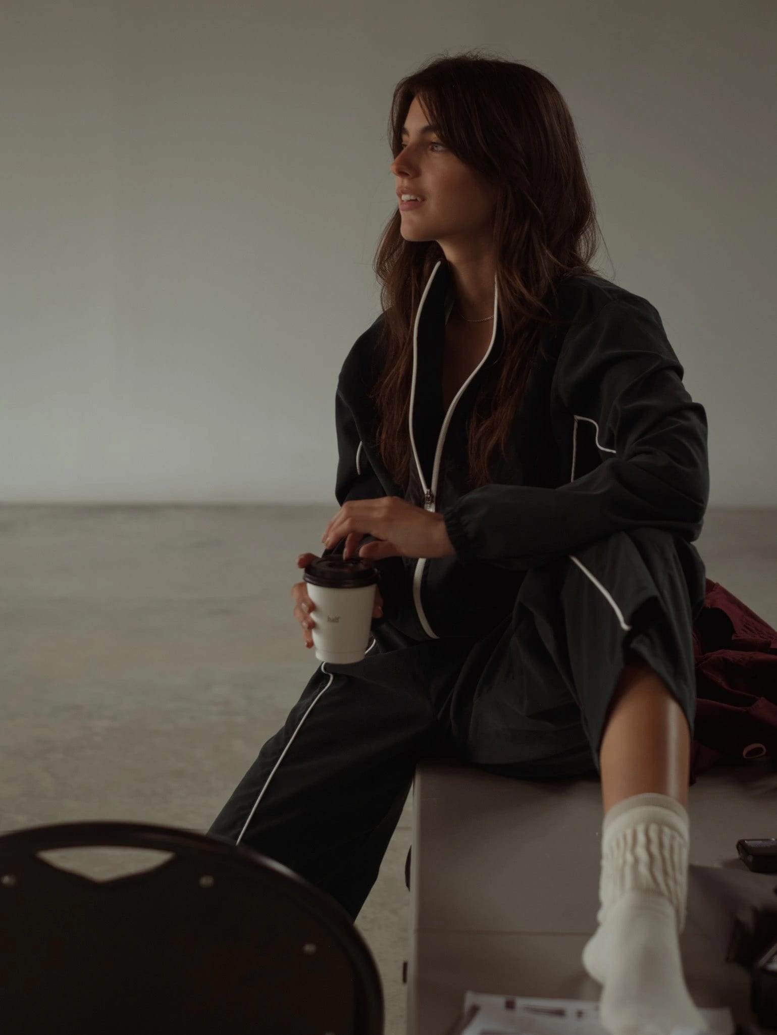 RETRO WINDBREAKER - BLACK - imagen 9