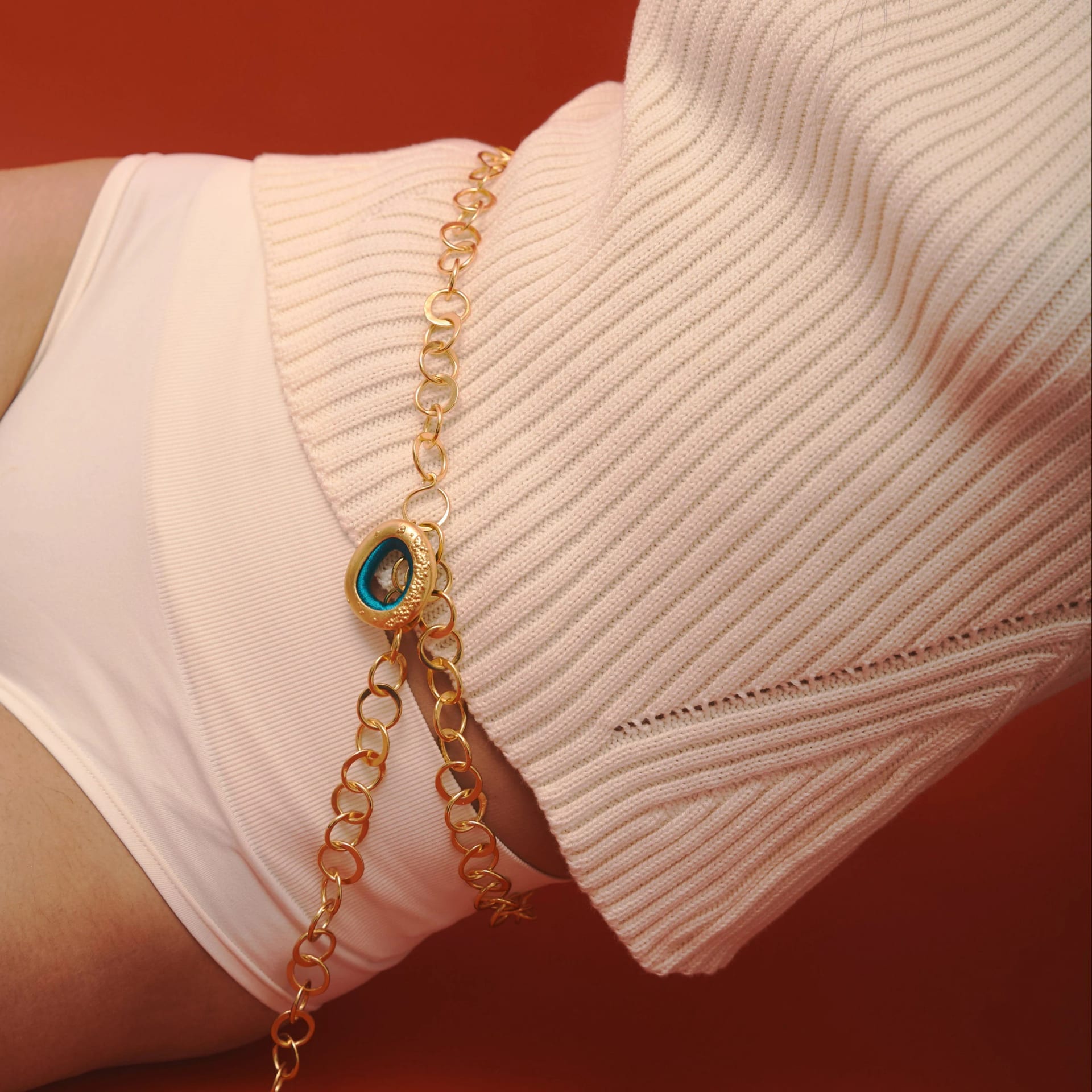 Gold Collaboration Necklace - imagen 4