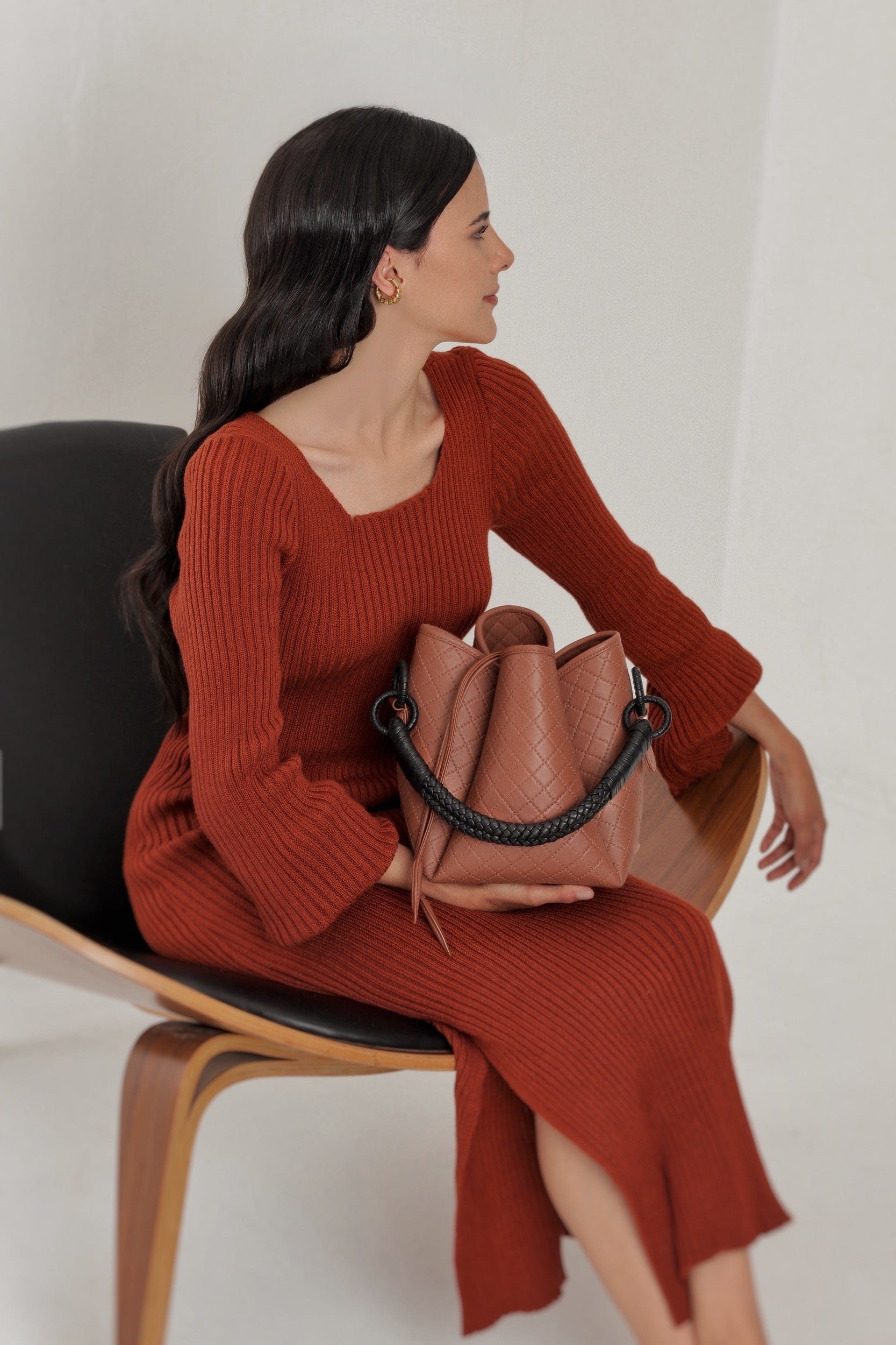 Tulip Bucket Bag, Brandy & Black - imagen 2