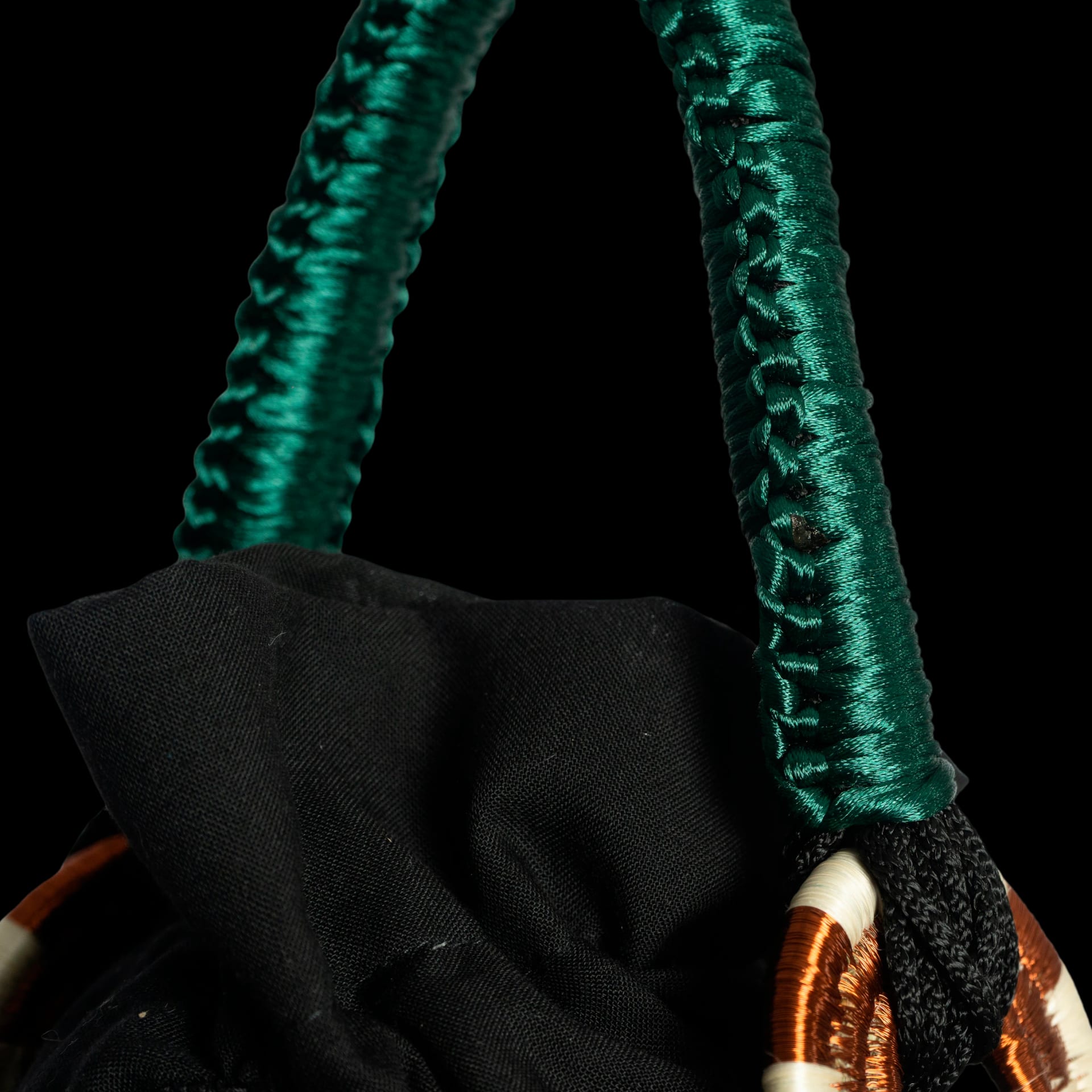 LEAH BUCKET BAG - imagen 6