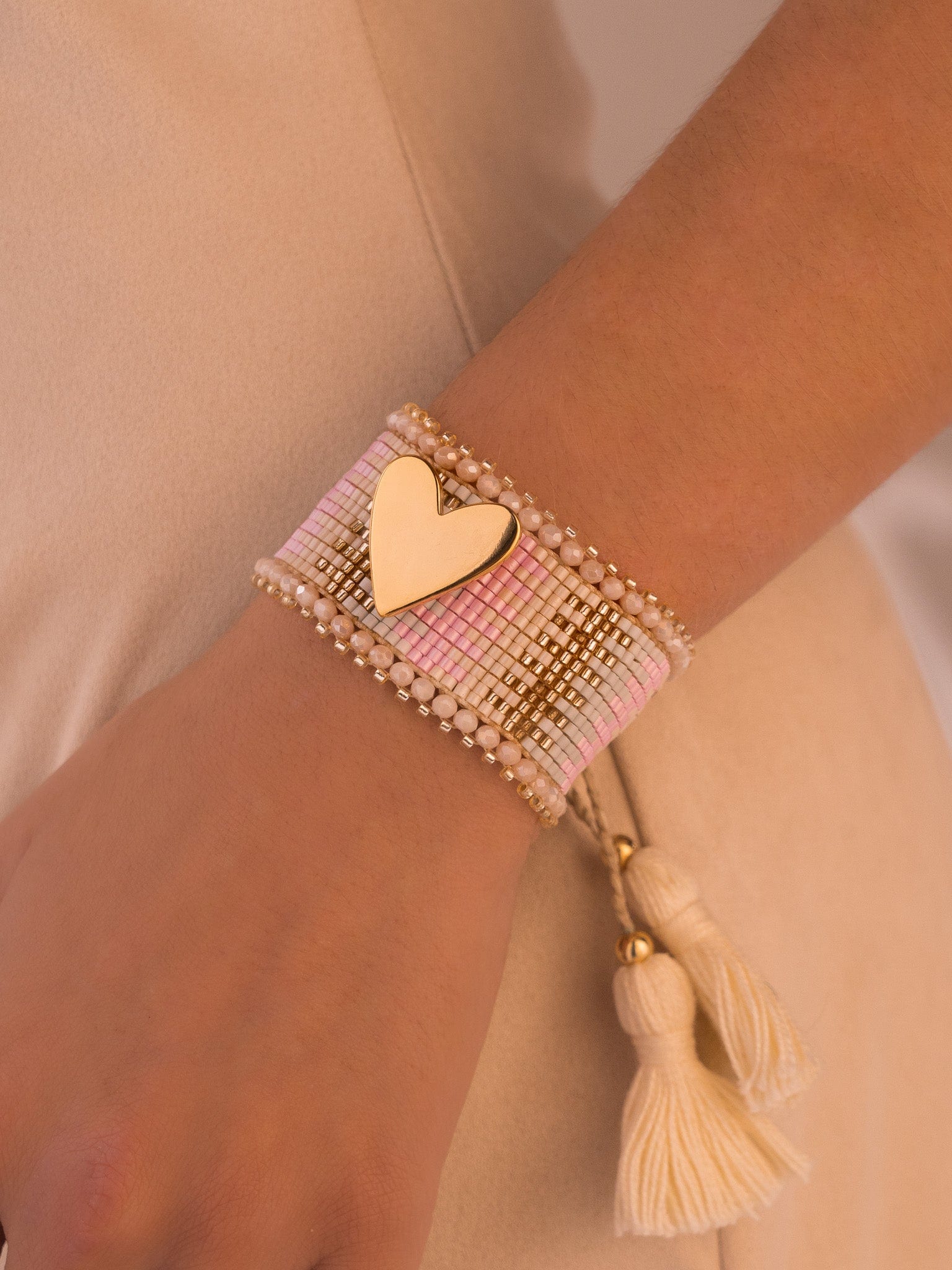 Pulsera Tejida Borlas Corazón + Aretes - imagen 1