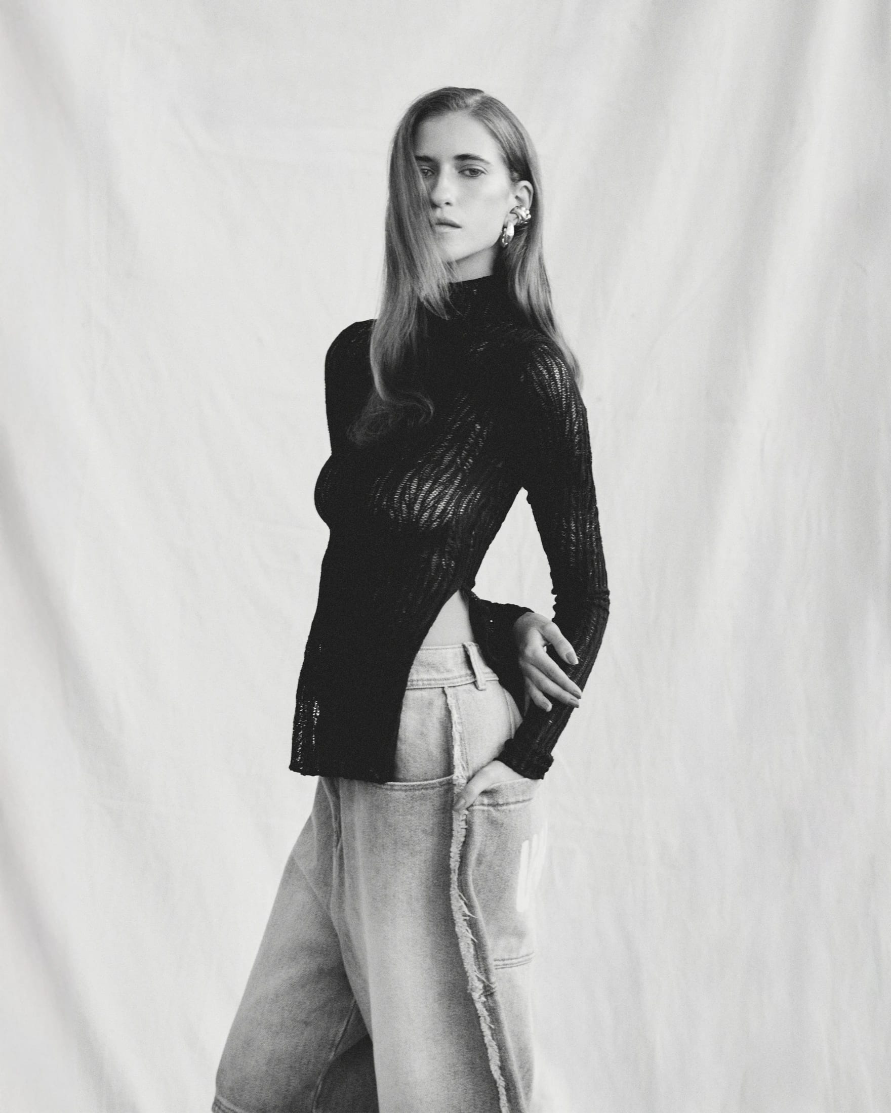 Basics Turtle Neck Top Transparent Black - imagen 2