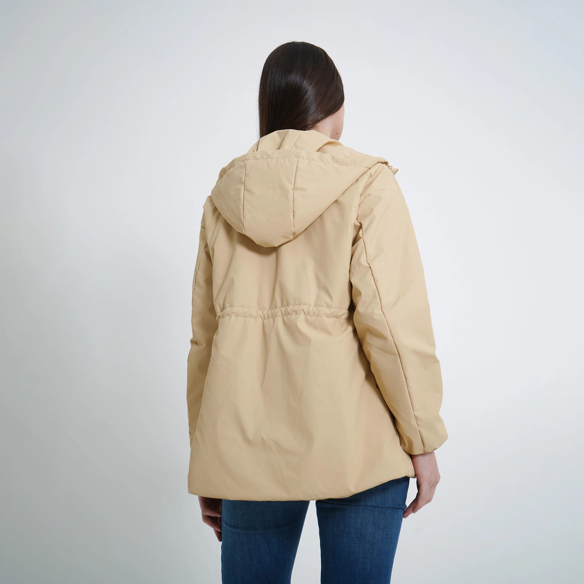 Chaqueta acolchada con capucha y ajuste en cintura - imagen 5