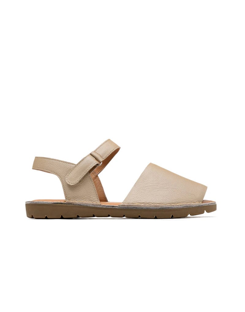 Sandalia deportiva plana confortable en cuero  REF SFI1465SL - imagen 1