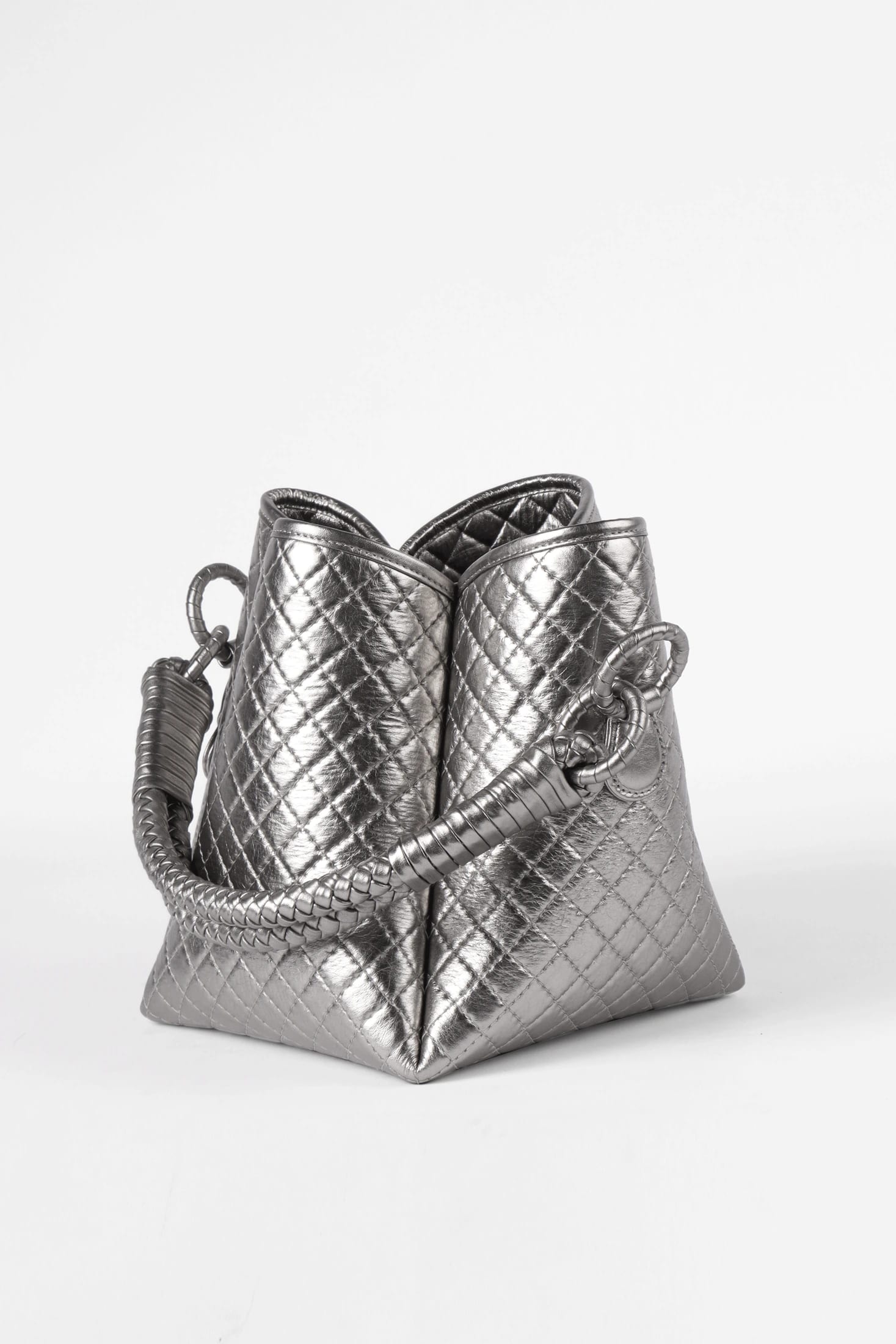 Tulip Bucket Bag, Titanium. Limited Edition - imagen 3