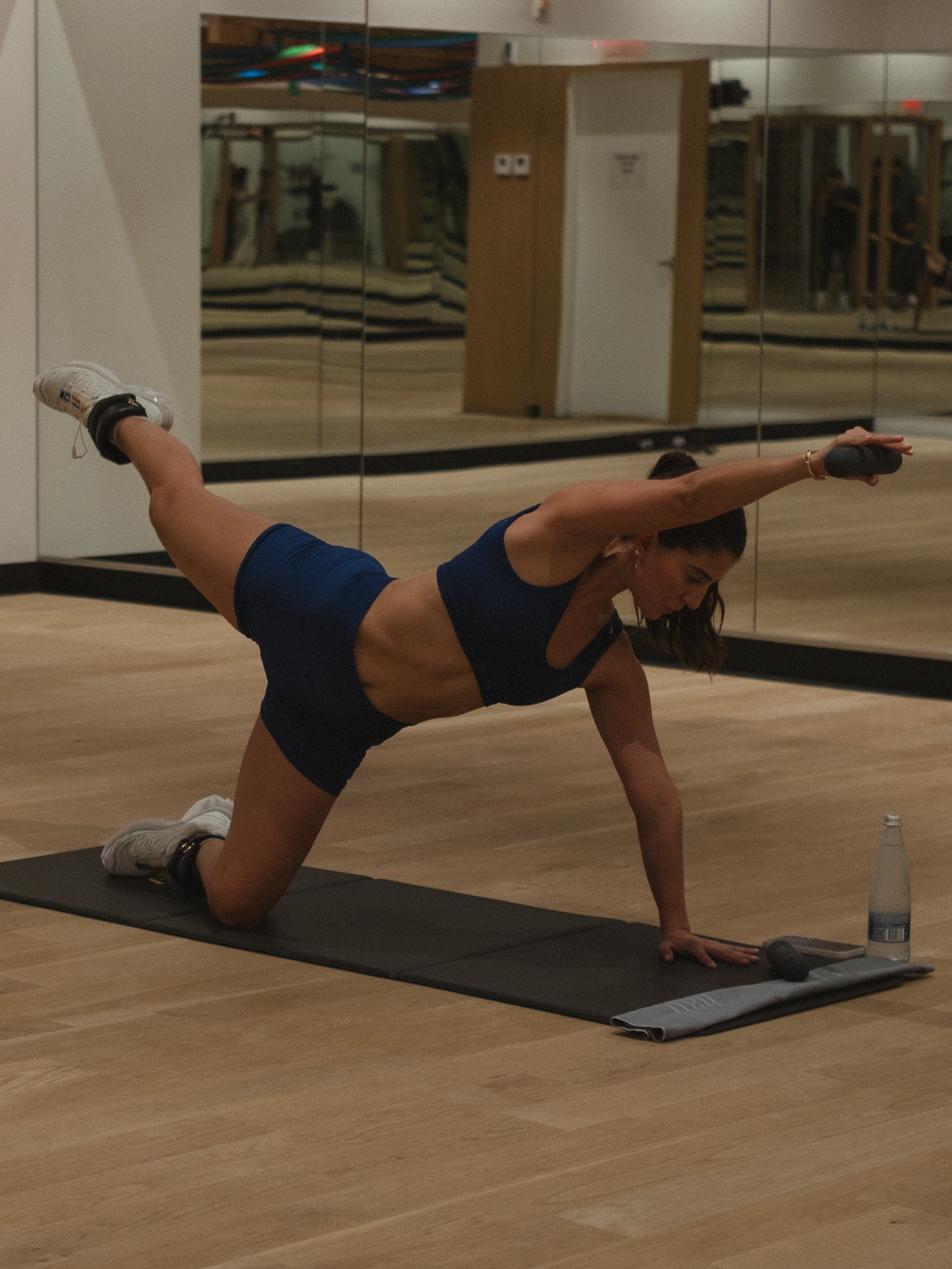 ELEMENTAL FIT SEAMLESS TOP - MIDNIGHT - imagen 9