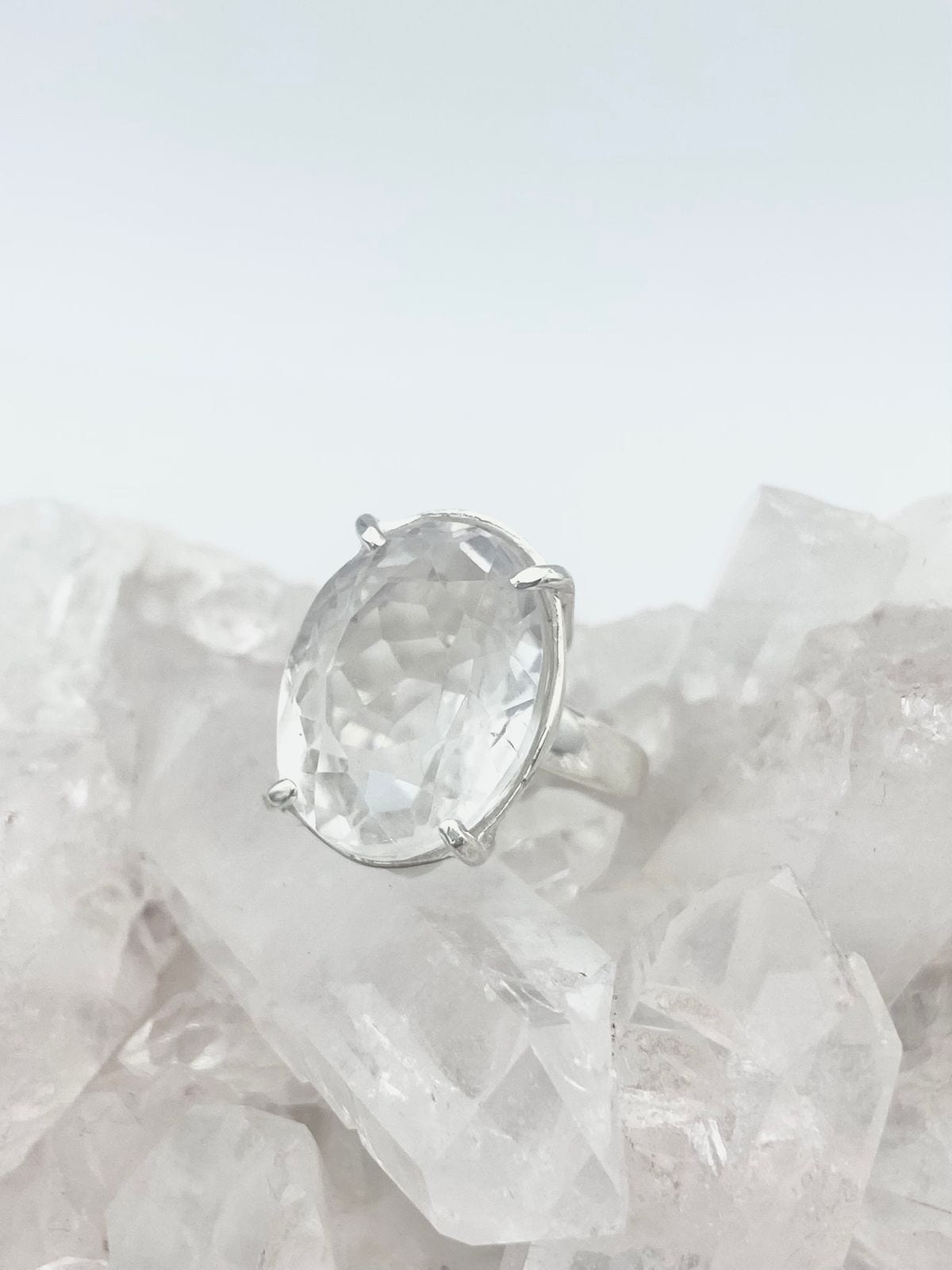 Anillo cuarzo Transparente óvalo facetado #2 - imagen 1