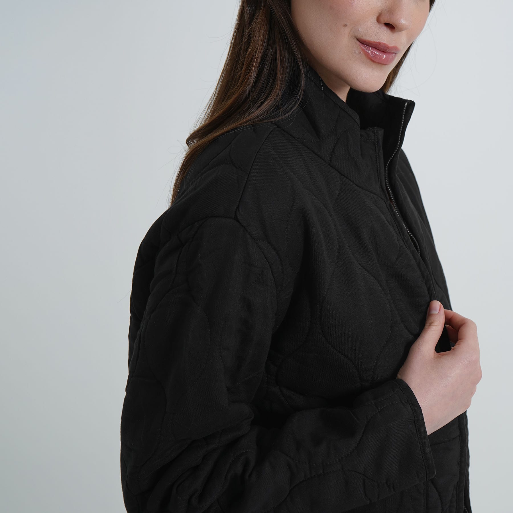 Chaqueta acolchada manga larga cuello alto con bolsillos de parche - imagen 9