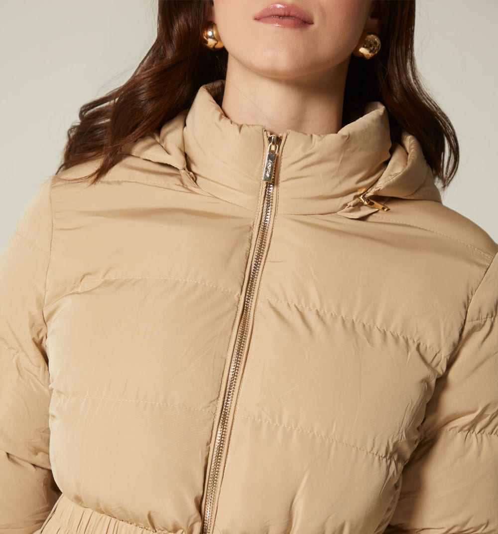 Chaqueta acolchada con cinturon - imagen 3