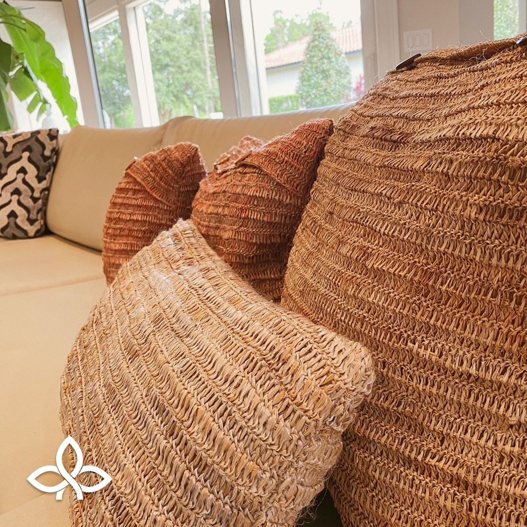 Handwoven Fiber Cushions - imagen 1