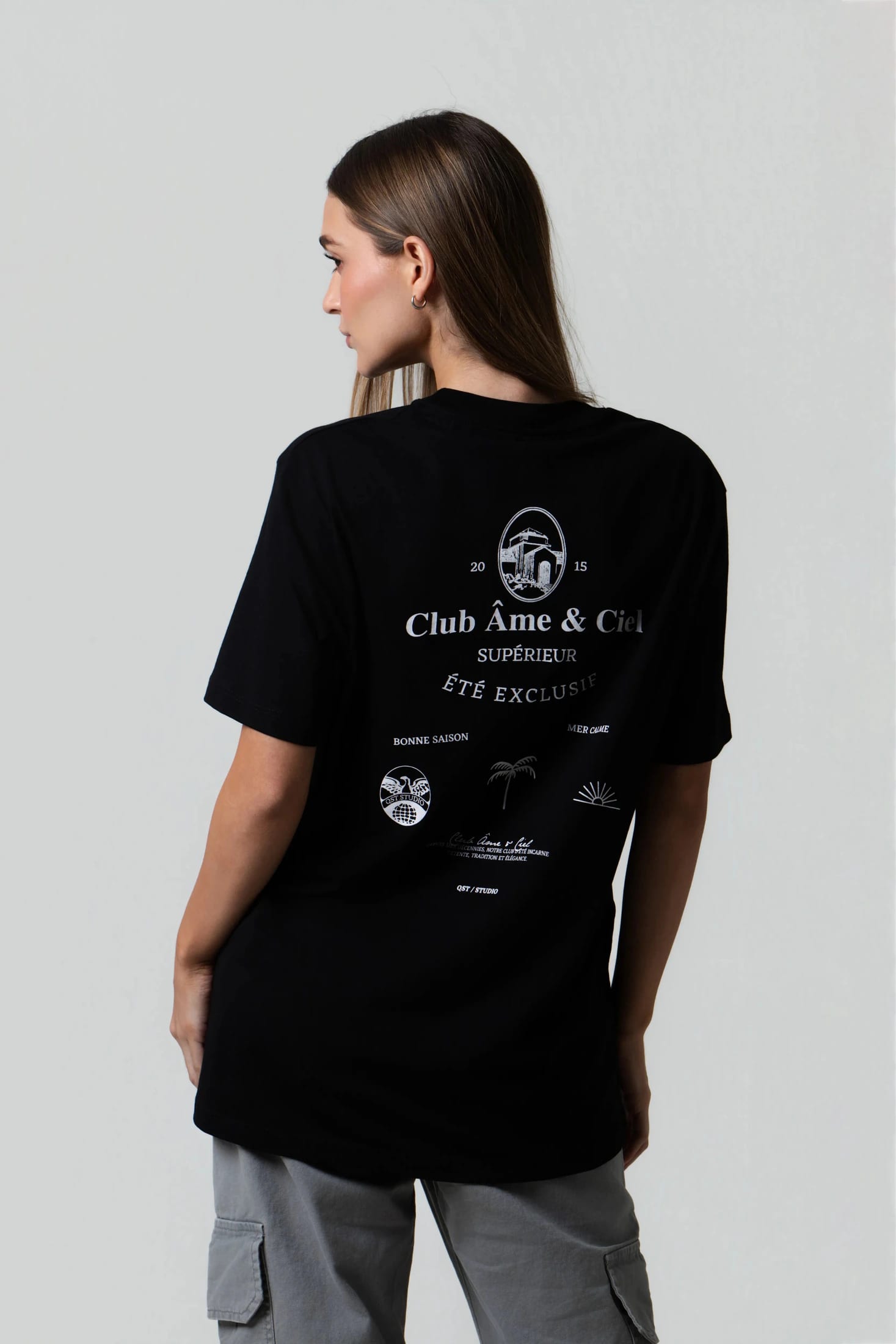 CAMISETA ESPECIAL ESTAMPADO LOCALIZADO COLOR NEGRO - imagen 3