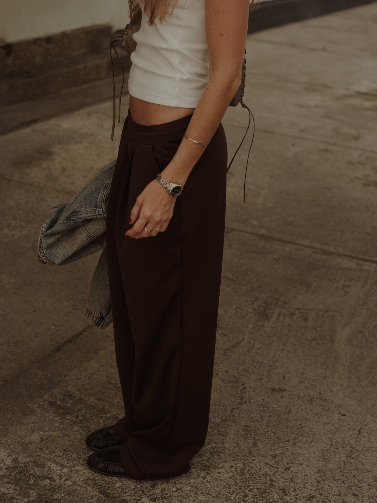 WIDE LEG BAND PANT - ESPRESSO - imagen 4