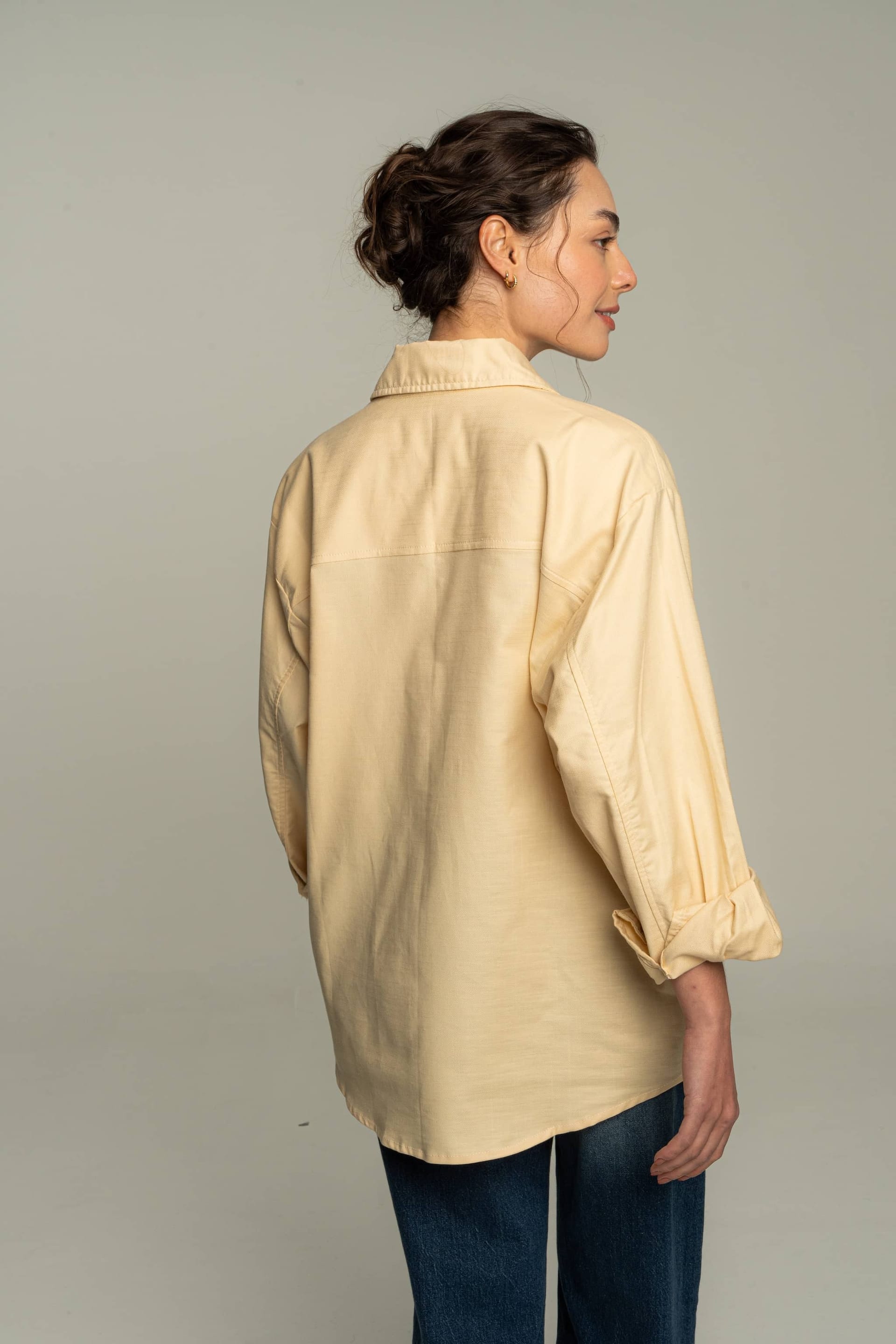 Camisa flor amarilla - imagen 4