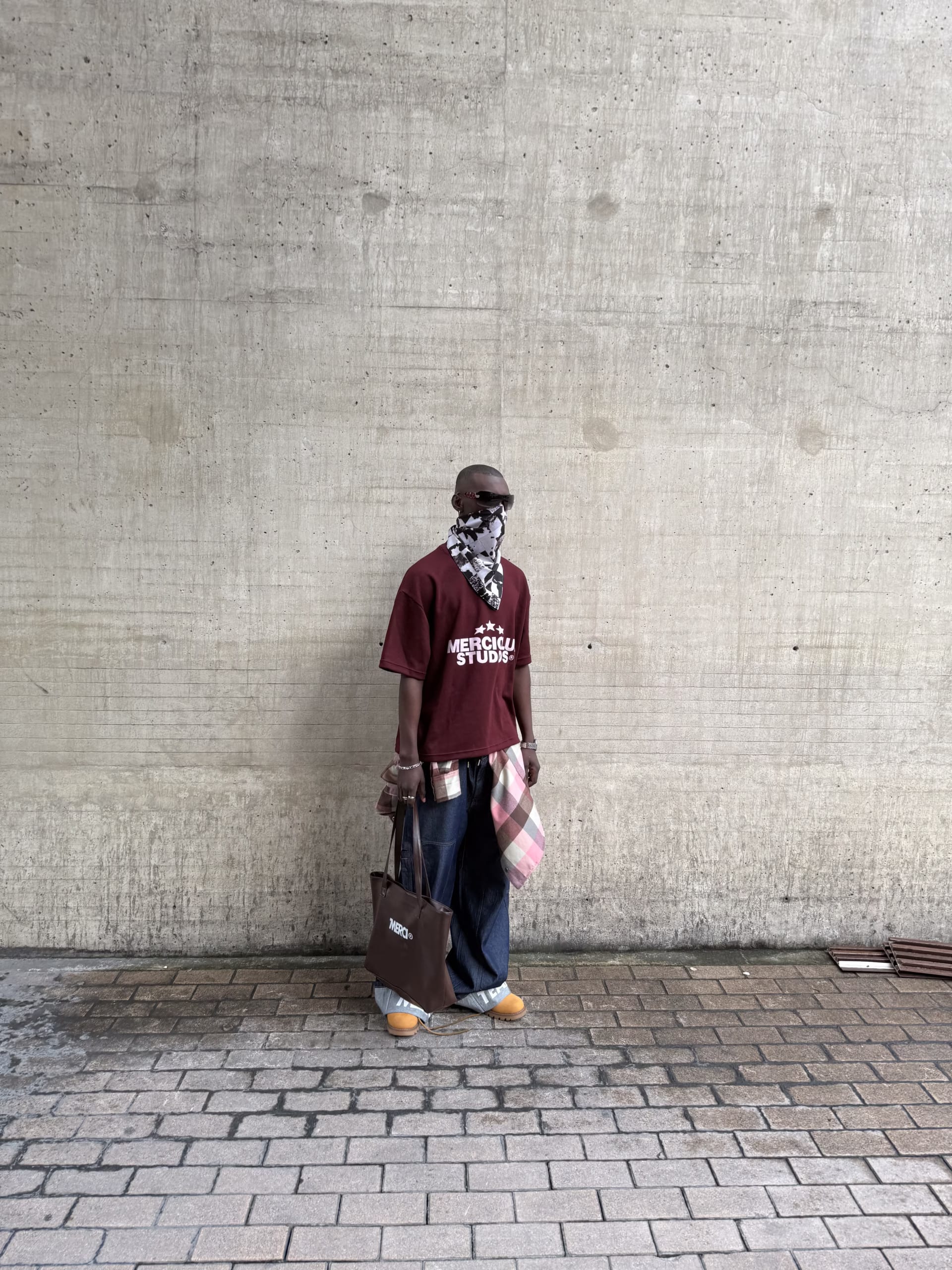 Camiseta Boxy-fit VinoTinto Stars - imagen 2